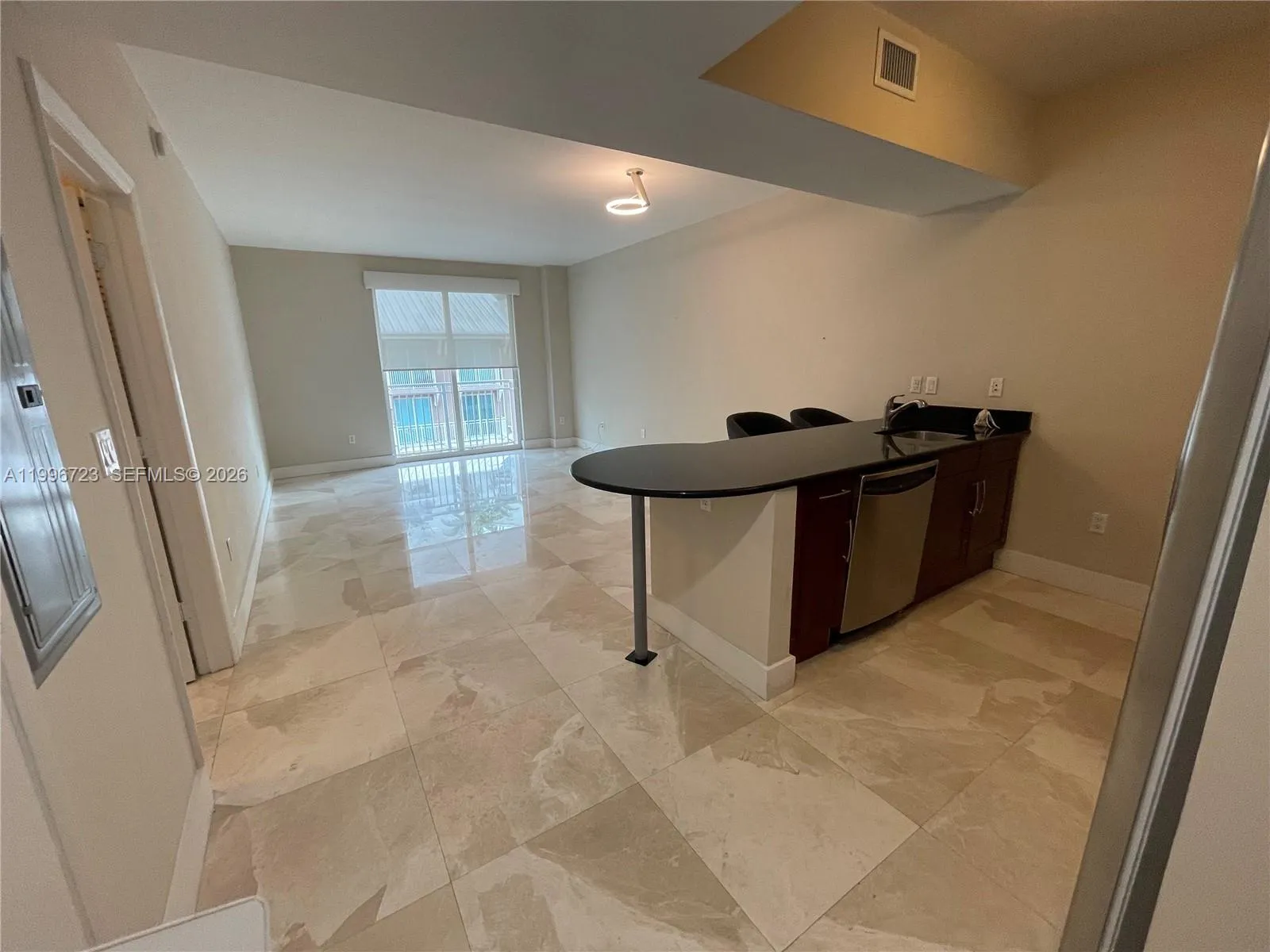 7290 Sw 90th St 307, Miami, Florida 33156, Miami, Florida 33156, 1 Bedroom Bedrooms, ,1 BathroomBathrooms,Residential Lease,For Rent,7290 Sw 90th St 307, Miami, Florida 33156,A11996723