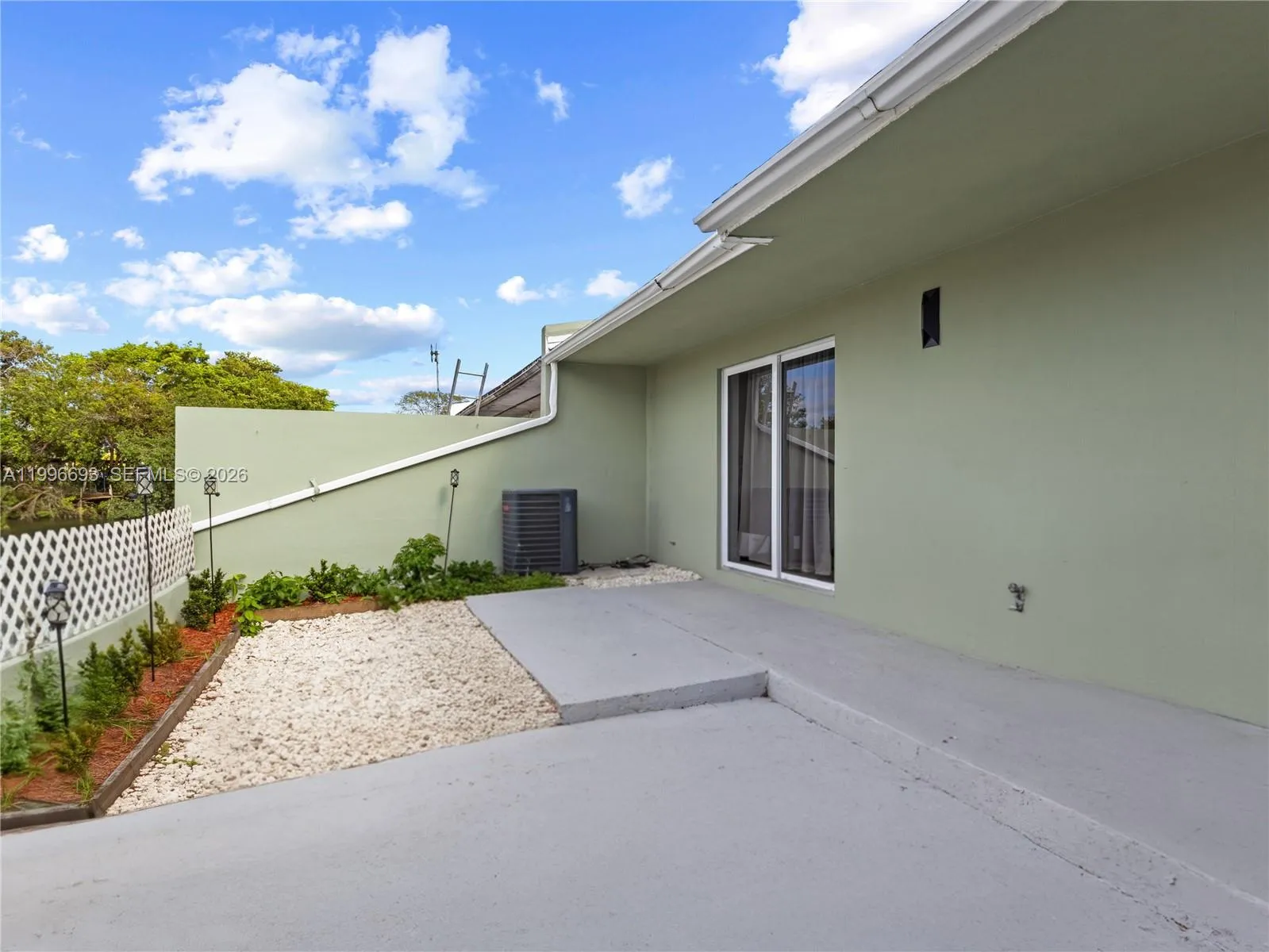 10017 Sw 23rd Ter, Miami, Florida 33165, Miami, Florida 33165, 2 Bedrooms Bedrooms, ,1 BathroomBathrooms,Residential,For Sale,10017 Sw 23rd Ter, Miami, Florida 33165,A11996693