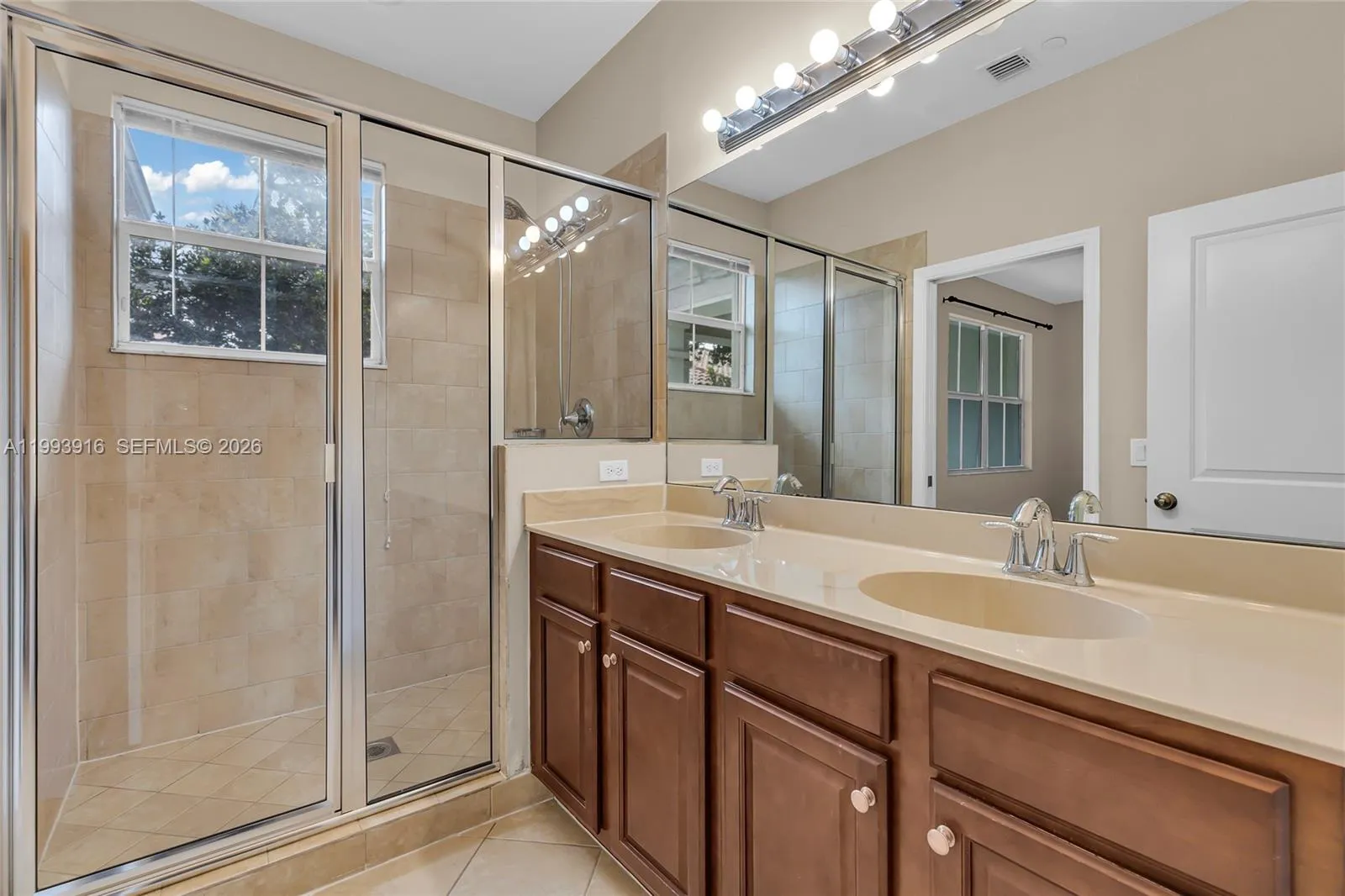 4308 Cascada Cir, Cooper City, Florida 33024, Cooper City, Florida 33024, 3 Bedrooms Bedrooms, ,2 BathroomsBathrooms,Residential,For Sale,4308 Cascada Cir, Cooper City, Florida 33024,A11993916