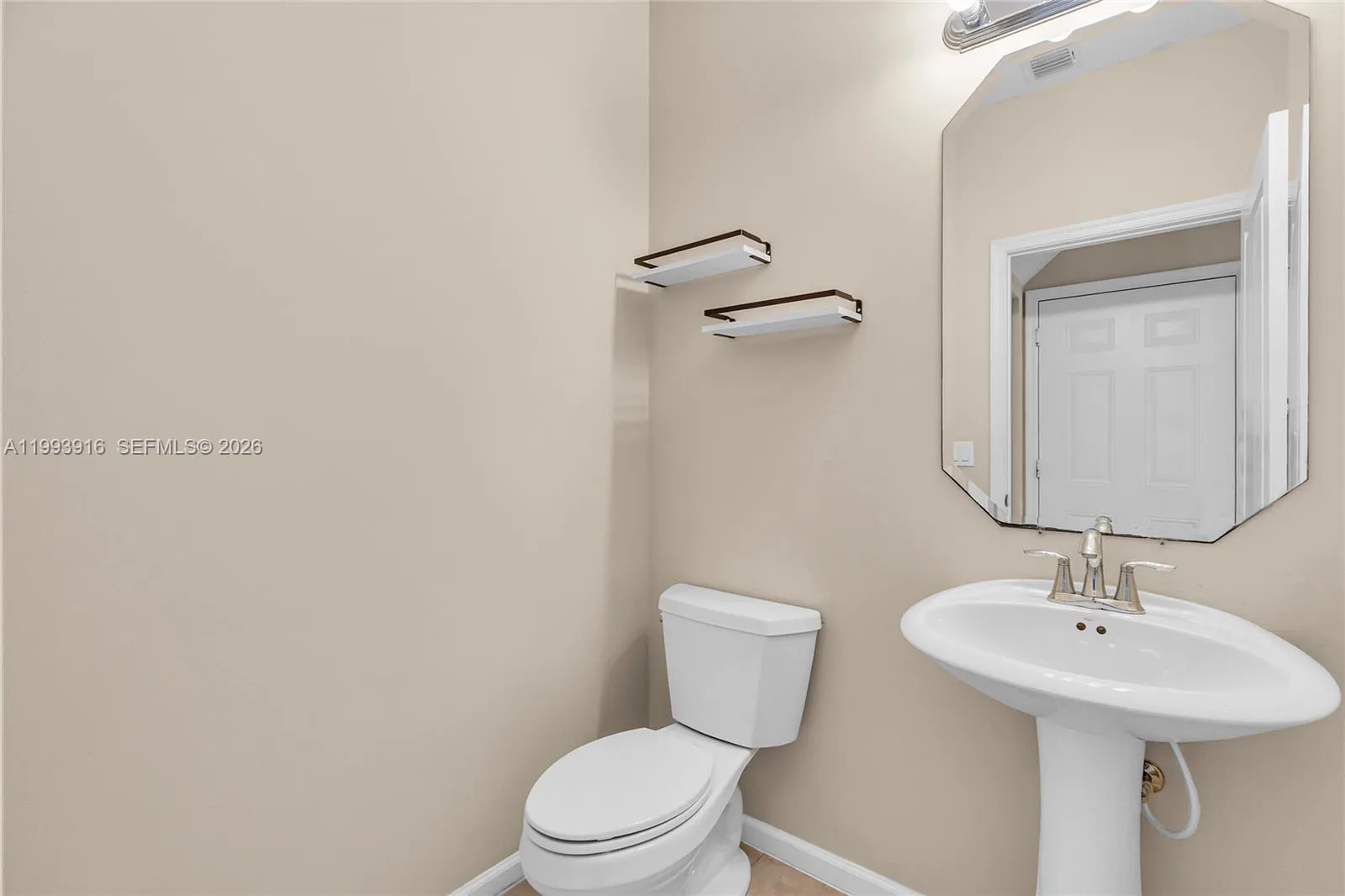 4308 Cascada Cir, Cooper City, Florida 33024, Cooper City, Florida 33024, 3 Bedrooms Bedrooms, ,2 BathroomsBathrooms,Residential,For Sale,4308 Cascada Cir, Cooper City, Florida 33024,A11993916