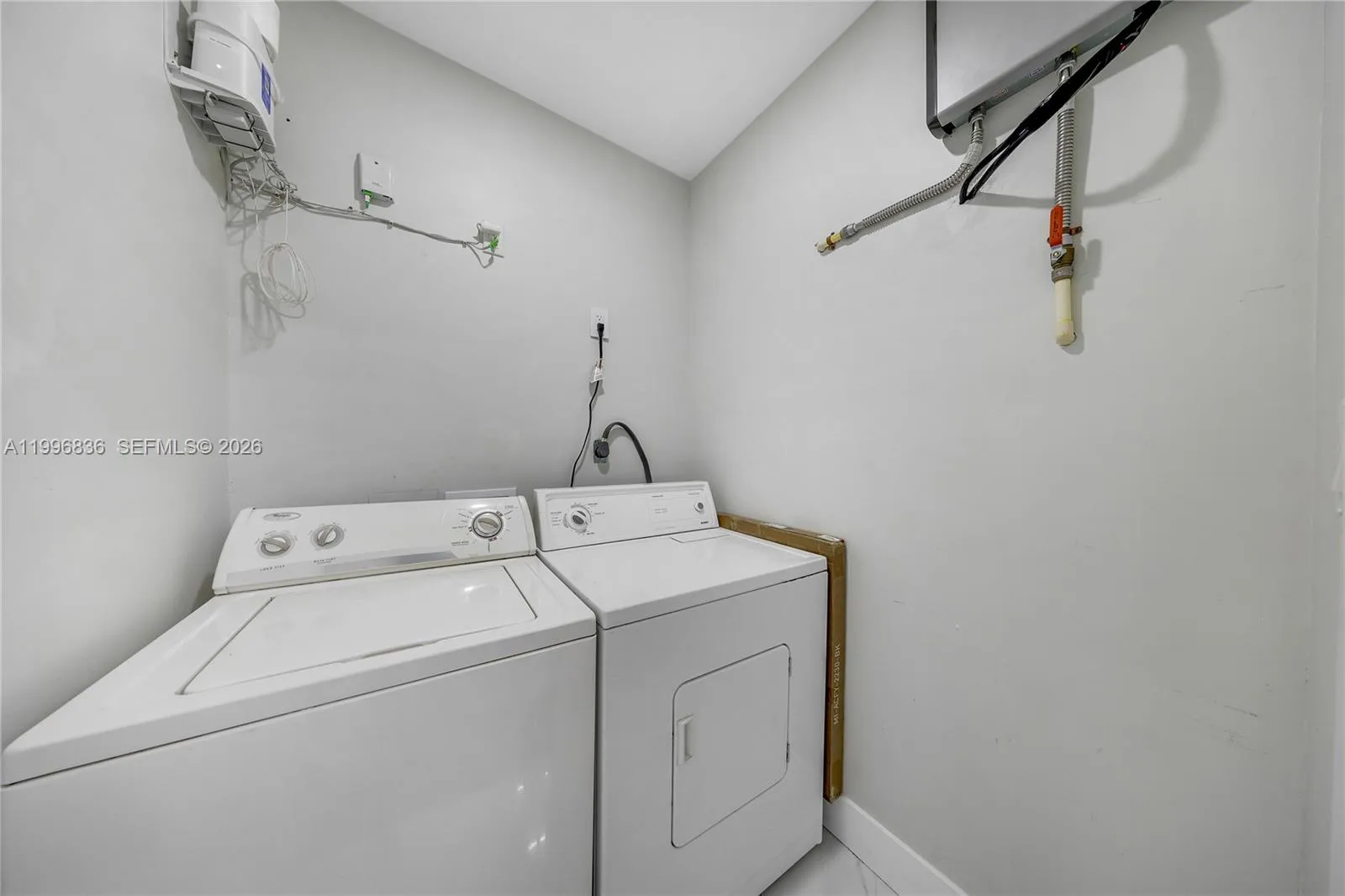 2612 Sw 12th St Main, Miami, Florida 33135, Miami, Florida 33135, 4 Bedrooms Bedrooms, ,3 BathroomsBathrooms,Residential Lease,For Rent,2612 Sw 12th St Main, Miami, Florida 33135,A11996836