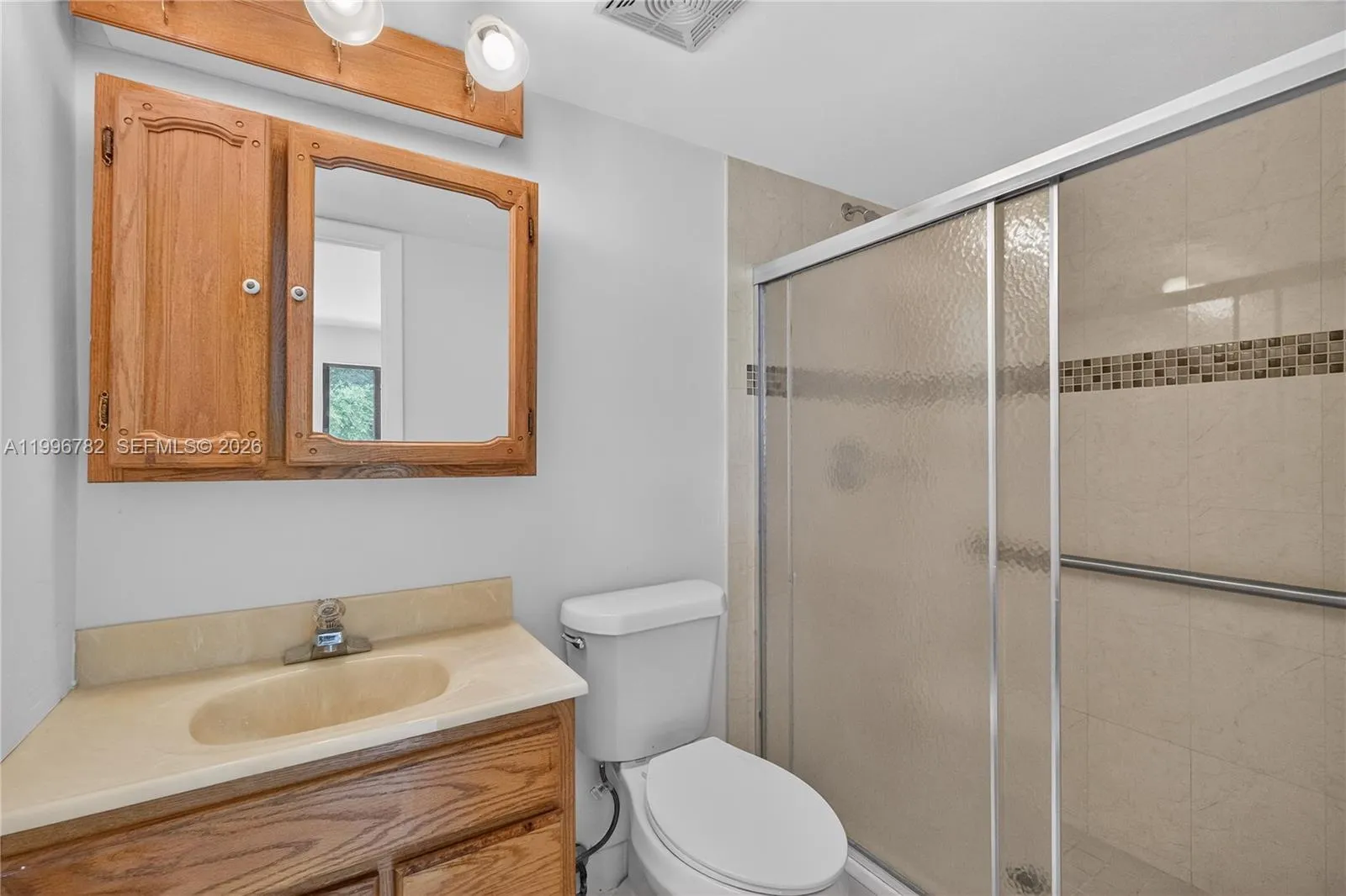 second bath\r\nshower