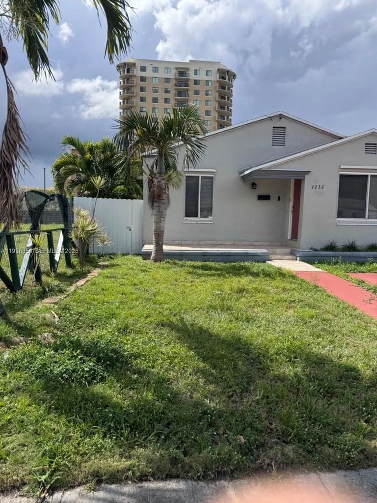 4232 Nw 2nd Ter A, Miami, Florida 33126, Miami, Florida 33126, 3 Bedrooms Bedrooms, ,1 BathroomBathrooms,Residential Lease,For Rent,4232 Nw 2nd Ter A, Miami, Florida 33126,A11996859