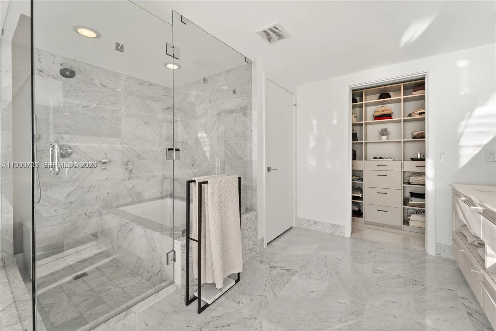 3131 Ne 7th Ave 3105, Miami, Florida 33137, Miami, Florida 33137, 2 Bedrooms Bedrooms, ,2 BathroomsBathrooms,Residential Lease,For Rent,3131 Ne 7th Ave 3105, Miami, Florida 33137,A11996795