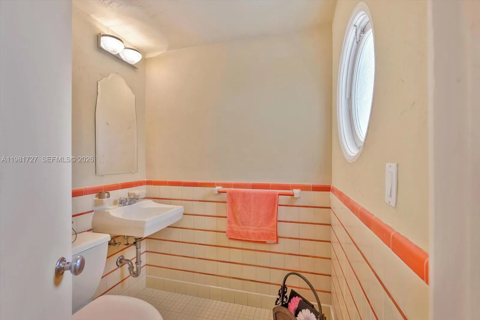 1021 N Greenway Dr, Coral Gables, Florida 33134, Coral Gables, Florida 33134, 6 Bedrooms Bedrooms, 1 Room Rooms,5 BathroomsBathrooms,Residential,For Sale,1021 N Greenway Dr, Coral Gables, Florida 33134,A11981727