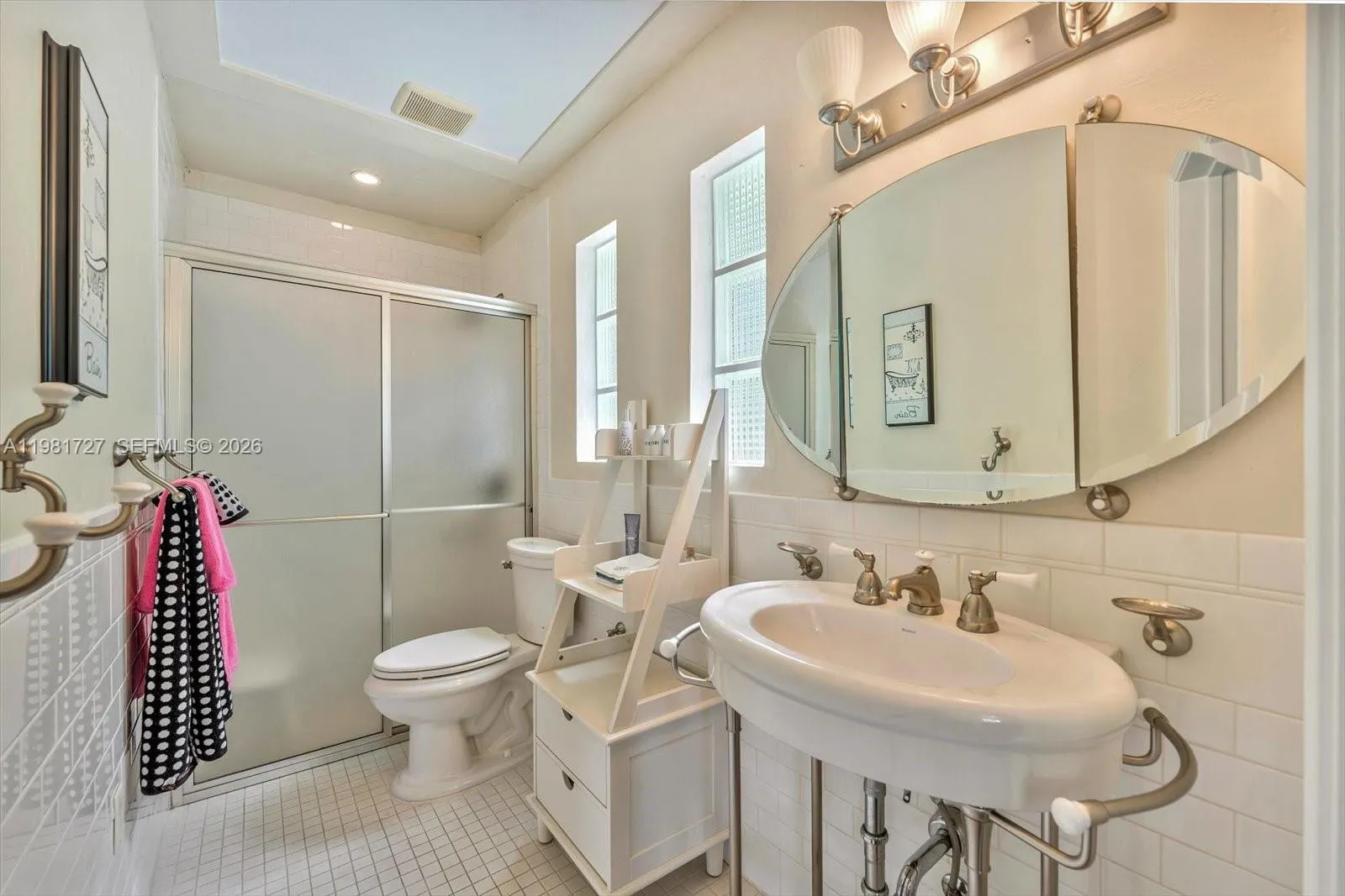 1021 N Greenway Dr, Coral Gables, Florida 33134, Coral Gables, Florida 33134, 6 Bedrooms Bedrooms, 1 Room Rooms,5 BathroomsBathrooms,Residential,For Sale,1021 N Greenway Dr, Coral Gables, Florida 33134,A11981727