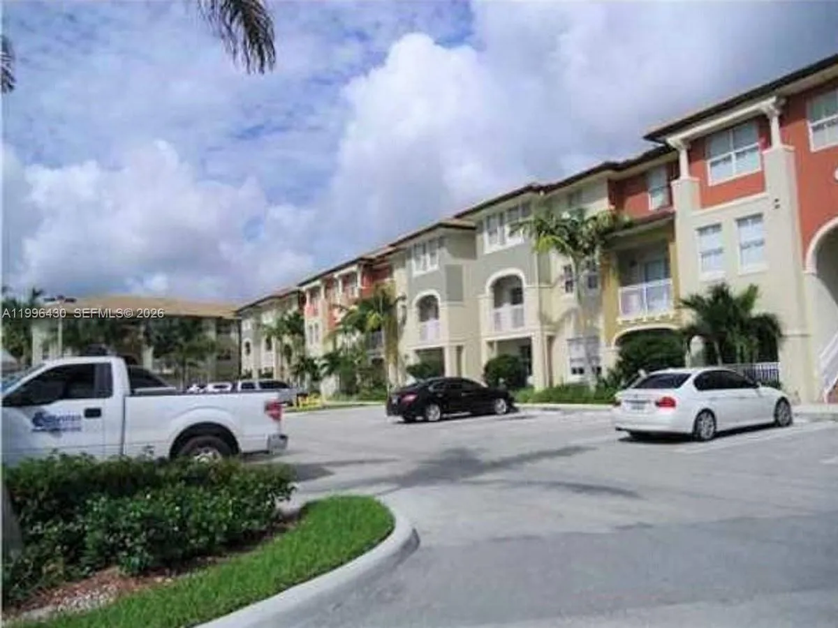 11503 Nw 89th St 206, Doral, Florida 33178, Doral, Florida 33178, 3 Bedrooms Bedrooms, ,2 BathroomsBathrooms,Residential,For Sale,11503 Nw 89th St 206, Doral, Florida 33178,A11996430