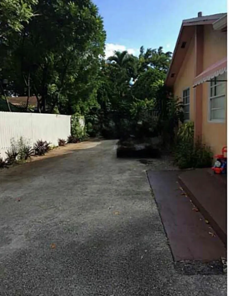 2528 Sw 16th St, Miami, Florida 33145, Miami, Florida 33145, ,Residential Income,For Sale,2528 Sw 16th St, Miami, Florida 33145,A11996916