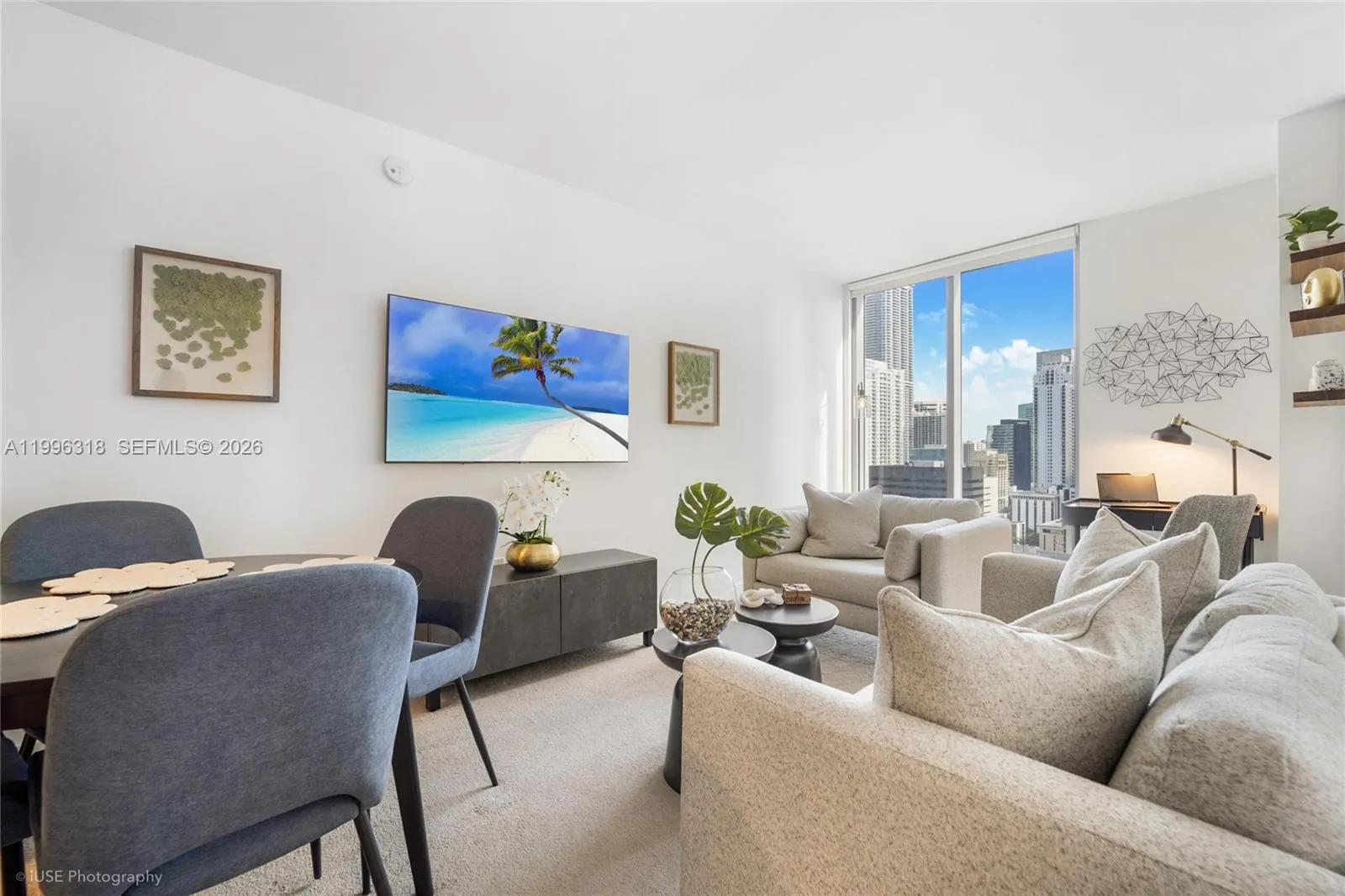 31 Se 6th St 2703, Miami, Florida 33131, Miami, Florida 33131, ,1 BathroomBathrooms,Residential Lease,For Rent,31 Se 6th St 2703, Miami, Florida 33131,A11996318