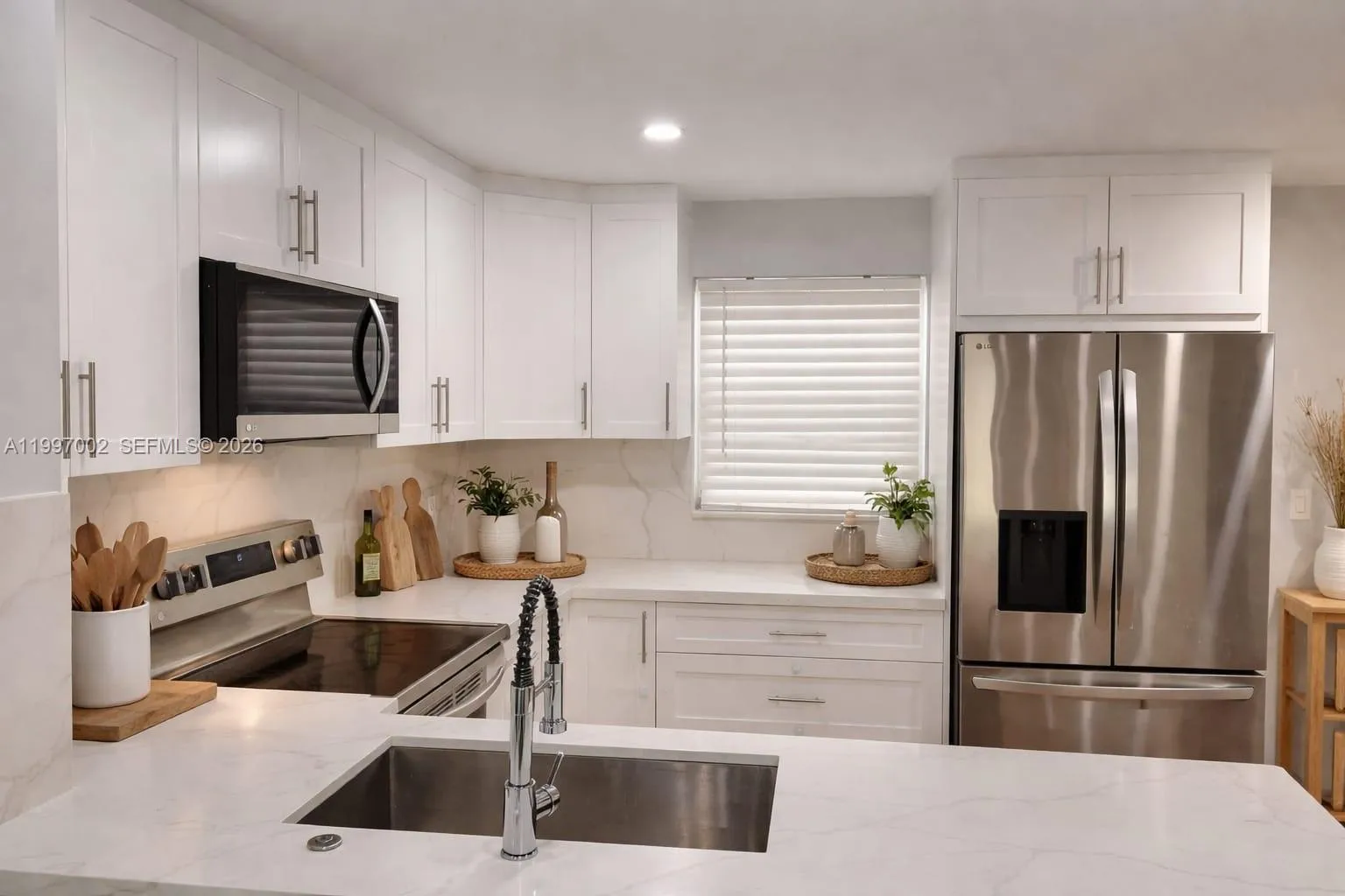 Gorgeous, remodeled kitchen