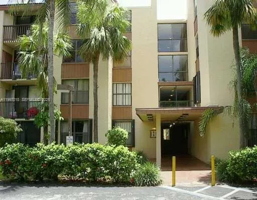 14301 N Kendall Dr 212b, Miami, Florida 33186, Miami, Florida 33186, 1 Bedroom Bedrooms, ,1 BathroomBathrooms,Residential Lease,For Rent,14301 N Kendall Dr 212b, Miami, Florida 33186,A11997018