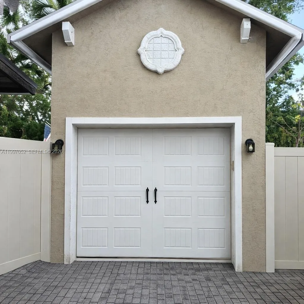 700 Se 7th St, Fort Lauderdale, Florida 33301, Fort Lauderdale, Florida 33301, 4 Bedrooms Bedrooms, 1 Room Rooms,3 BathroomsBathrooms,Residential,For Sale,700 Se 7th St, Fort Lauderdale, Florida 33301,A11997052