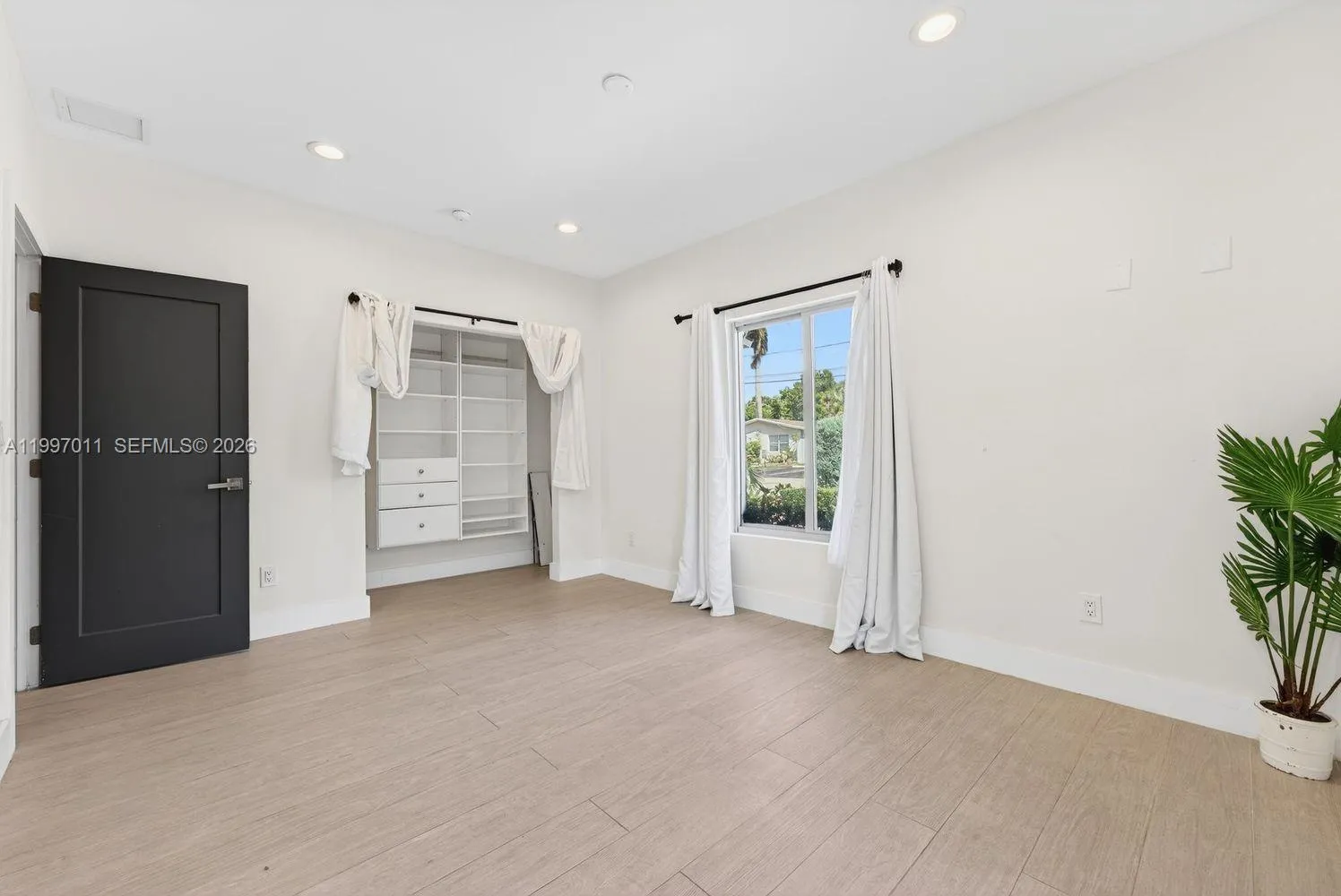 1126 Ne 16th Ct, Fort Lauderdale, Florida 33305, Fort Lauderdale, Florida 33305, 3 Bedrooms Bedrooms, ,2 BathroomsBathrooms,Residential,For Sale,1126 Ne 16th Ct, Fort Lauderdale, Florida 33305,A11997011