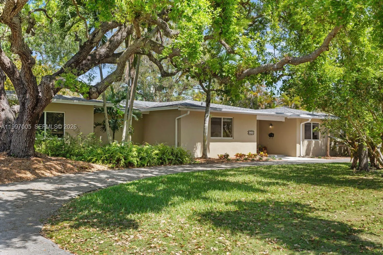 6845 Sw 129th Ter, Pinecrest, Florida 33156, Pinecrest, Florida 33156, 4 Bedrooms Bedrooms, ,3 BathroomsBathrooms,Residential,For Sale,6845 Sw 129th Ter, Pinecrest, Florida 33156,A11997005