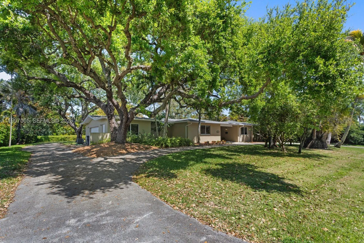 6845 Sw 129th Ter, Pinecrest, Florida 33156, Pinecrest, Florida 33156, 4 Bedrooms Bedrooms, ,3 BathroomsBathrooms,Residential,For Sale,6845 Sw 129th Ter, Pinecrest, Florida 33156,A11997005