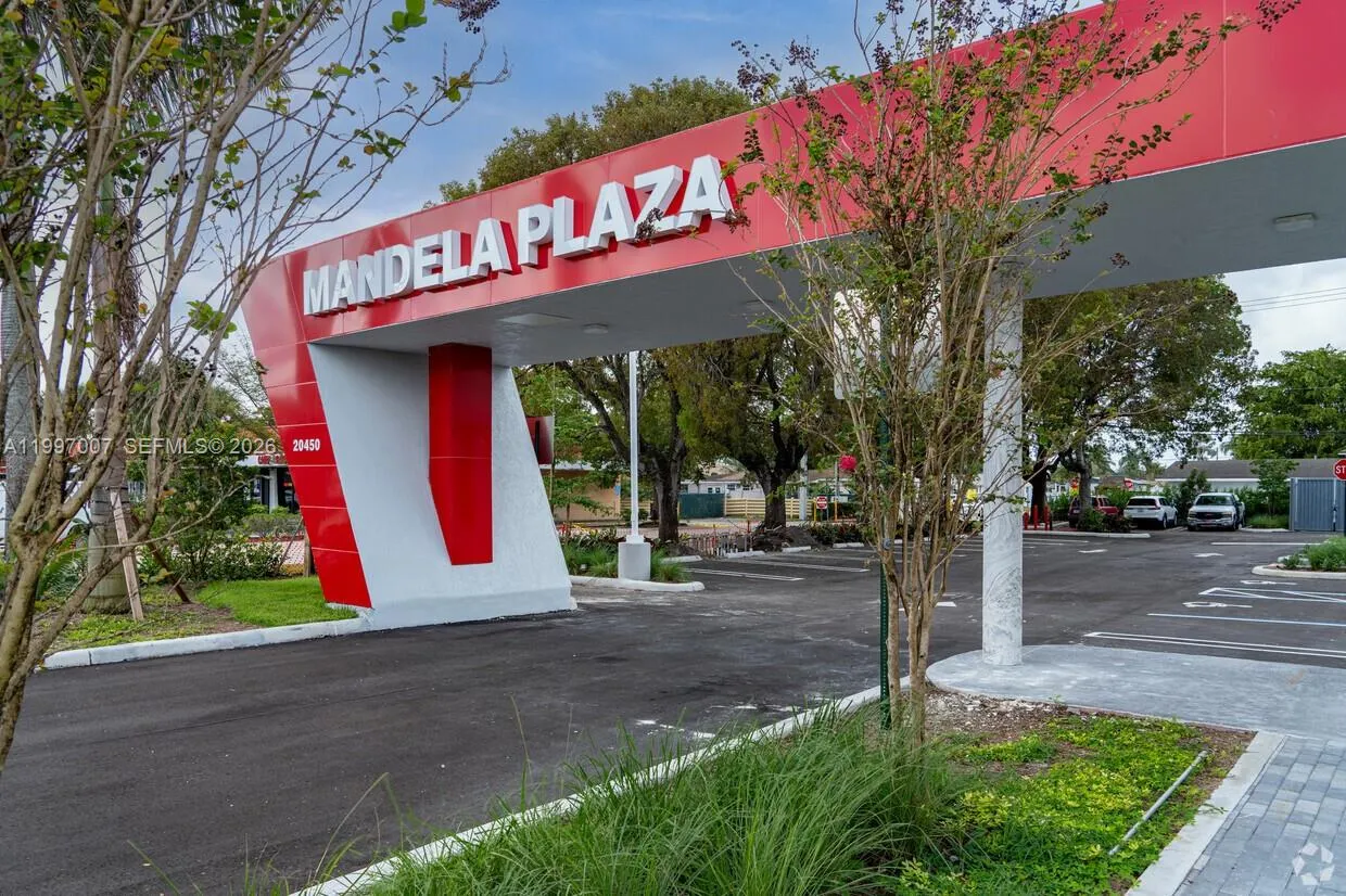 20450 Nw 2nd Ave 20450--56, Miami Gardens, Florida, Miami Gardens, Florida 33169, ,Commercial Lease,For Rent,20450 Nw 2nd Ave 20450--56, Miami Gardens, Florida,A11997007