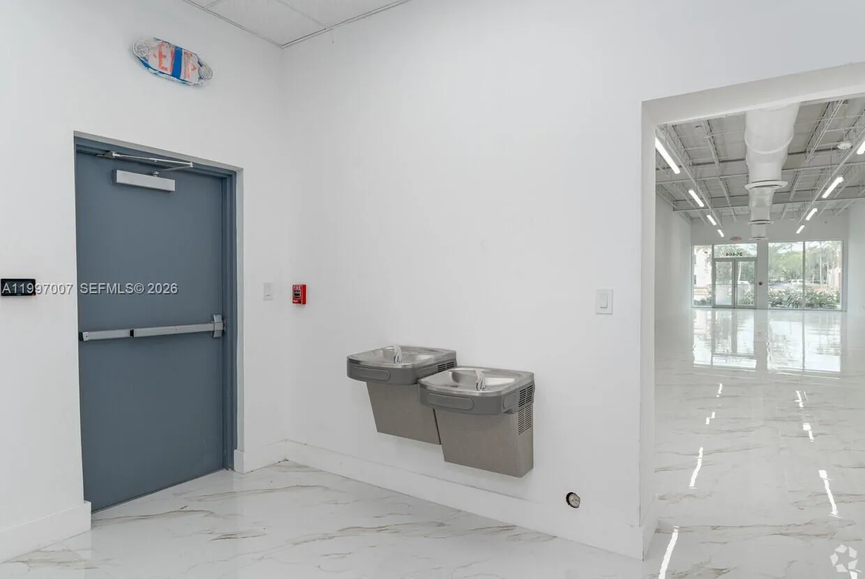 20450 Nw 2nd Ave 20450--56, Miami Gardens, Florida, Miami Gardens, Florida 33169, ,Commercial Lease,For Rent,20450 Nw 2nd Ave 20450--56, Miami Gardens, Florida,A11997007