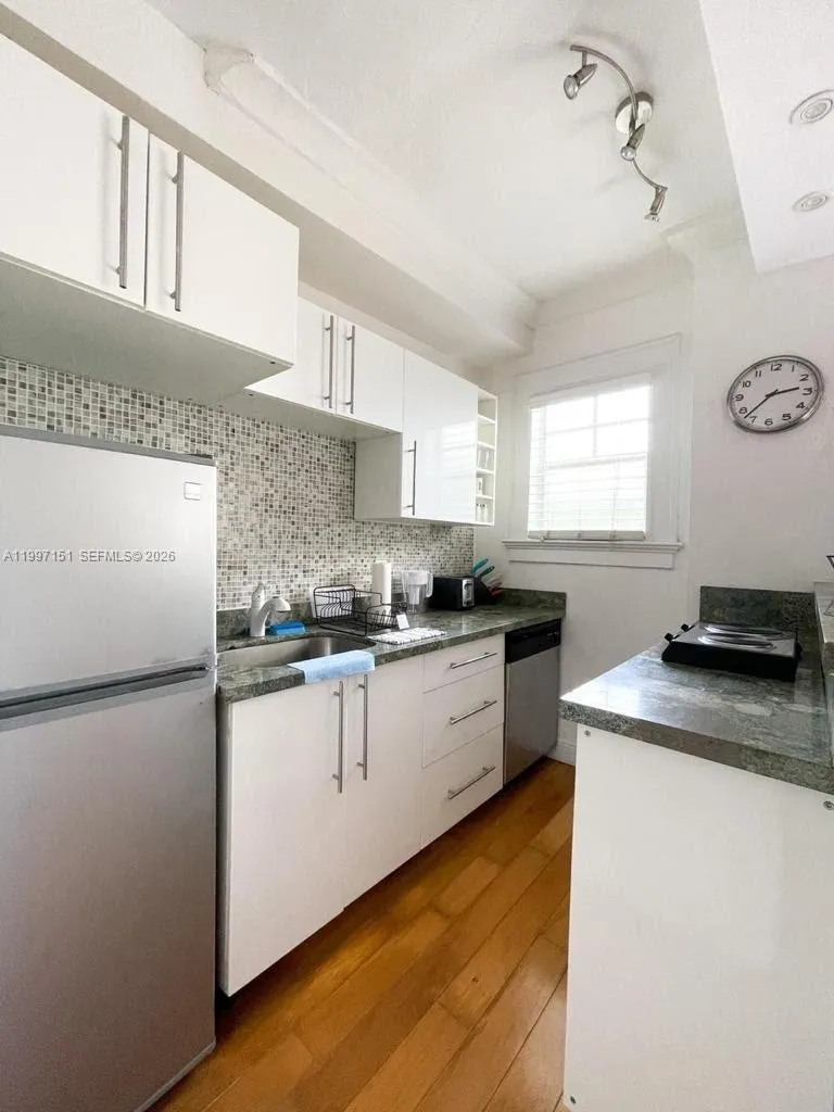 1611 Michigan Ave 13, Miami Beach, Florida 33139, Miami Beach, Florida 33139, 1 Bedroom Bedrooms, ,1 BathroomBathrooms,Residential Lease,For Rent,1611 Michigan Ave 13, Miami Beach, Florida 33139,A11997151