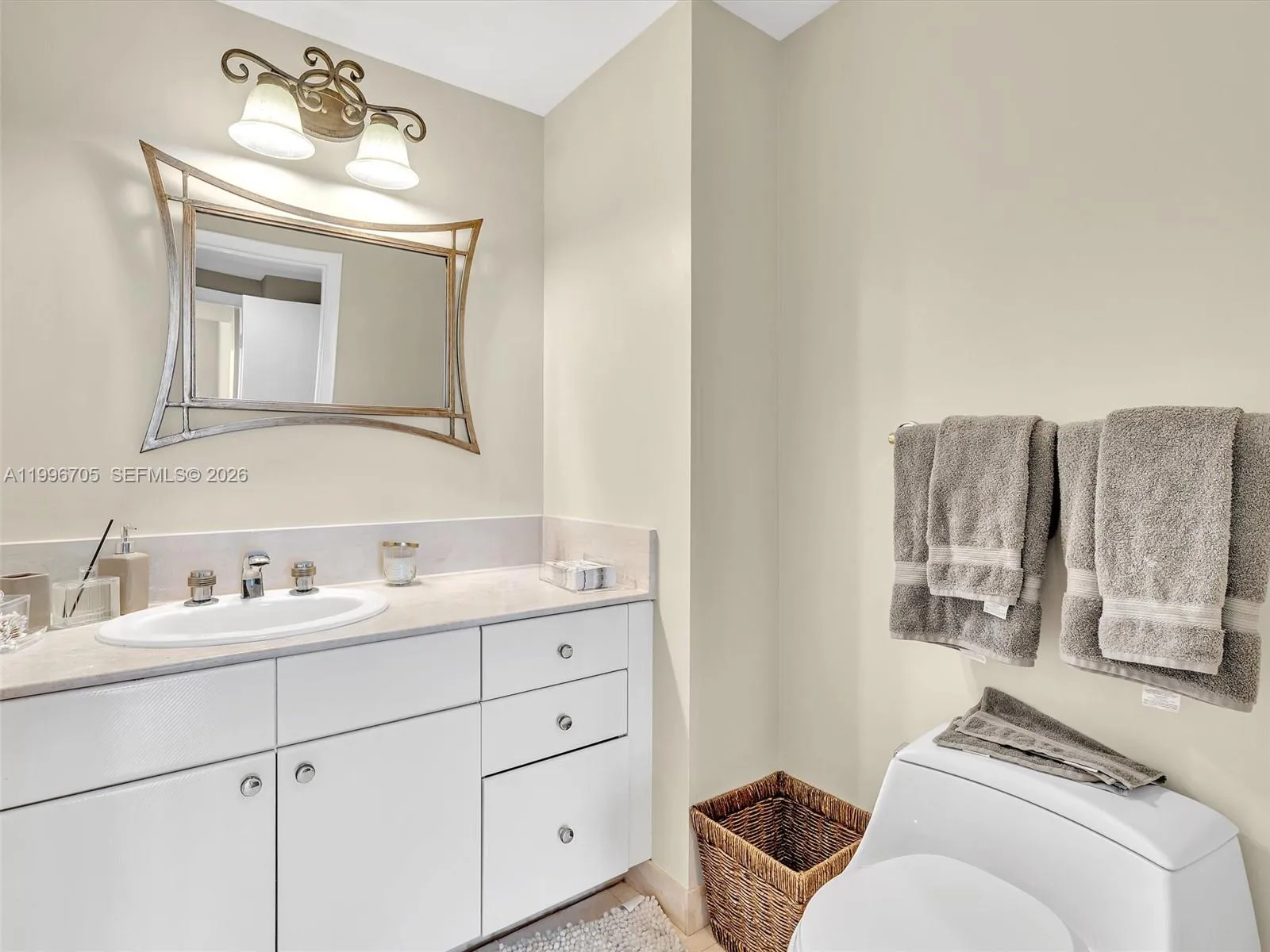 2000 Island Blvd 1203, Aventura, Florida 33160, Aventura, Florida 33160, 2 Bedrooms Bedrooms, ,2 BathroomsBathrooms,Residential Lease,For Rent,2000 Island Blvd 1203, Aventura, Florida 33160,A11996705