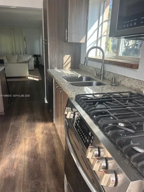 1785 Calais Dr 5, Miami Beach, Florida 33141, Miami Beach, Florida 33141, 2 Bedrooms Bedrooms, ,2 BathroomsBathrooms,Residential,For Sale,1785 Calais Dr 5, Miami Beach, Florida 33141,A11996518