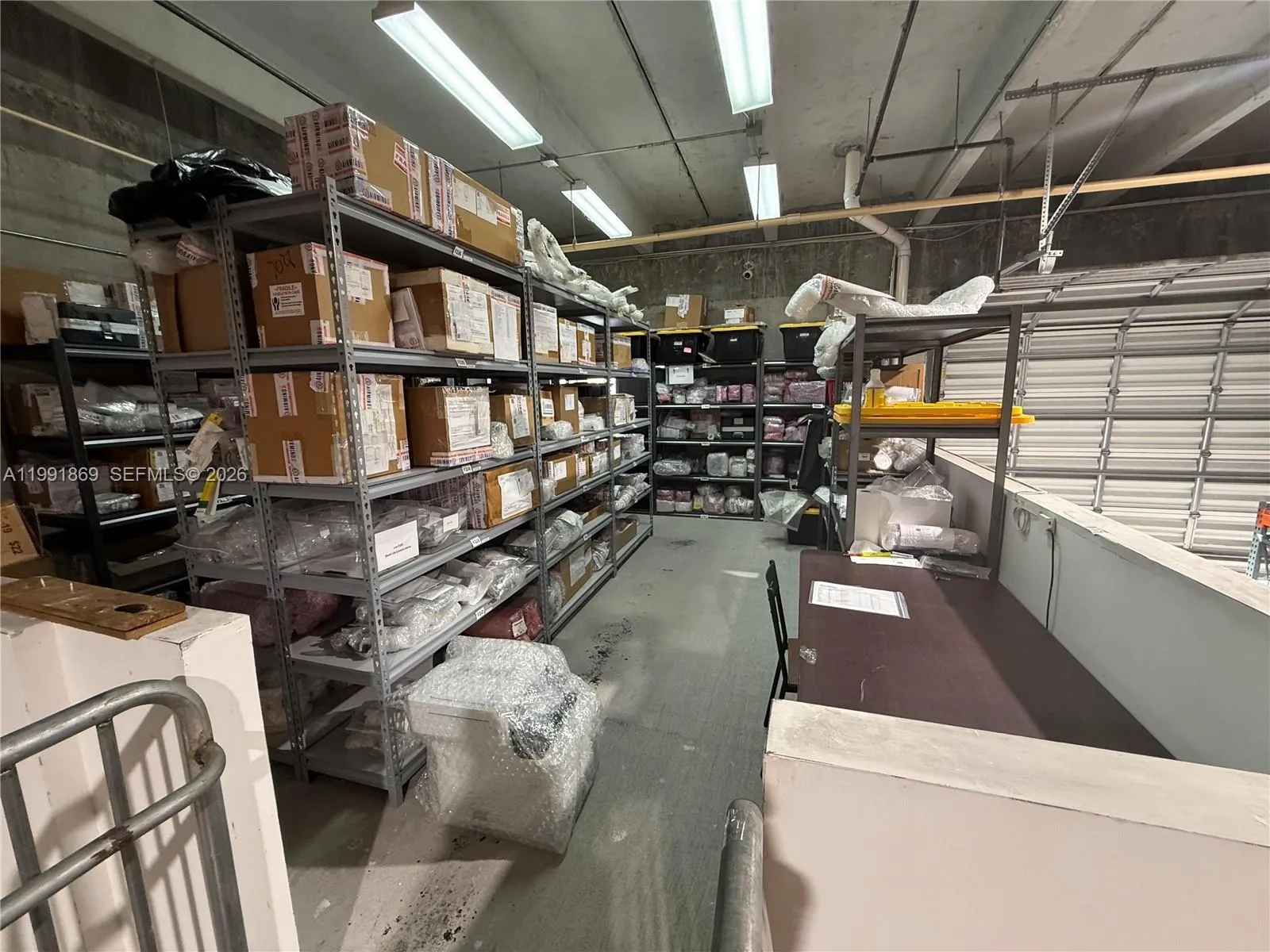 Mezzanine 300 SF of Storage space\r\n