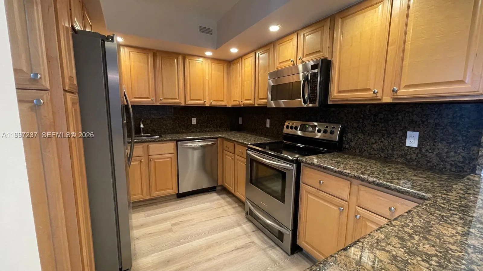 5600 Collins Ave 16n, Miami Beach, Florida 33140, Miami Beach, Florida 33140, 2 Bedrooms Bedrooms, ,2 BathroomsBathrooms,Residential,For Sale,5600 Collins Ave 16n, Miami Beach, Florida 33140,A11997237