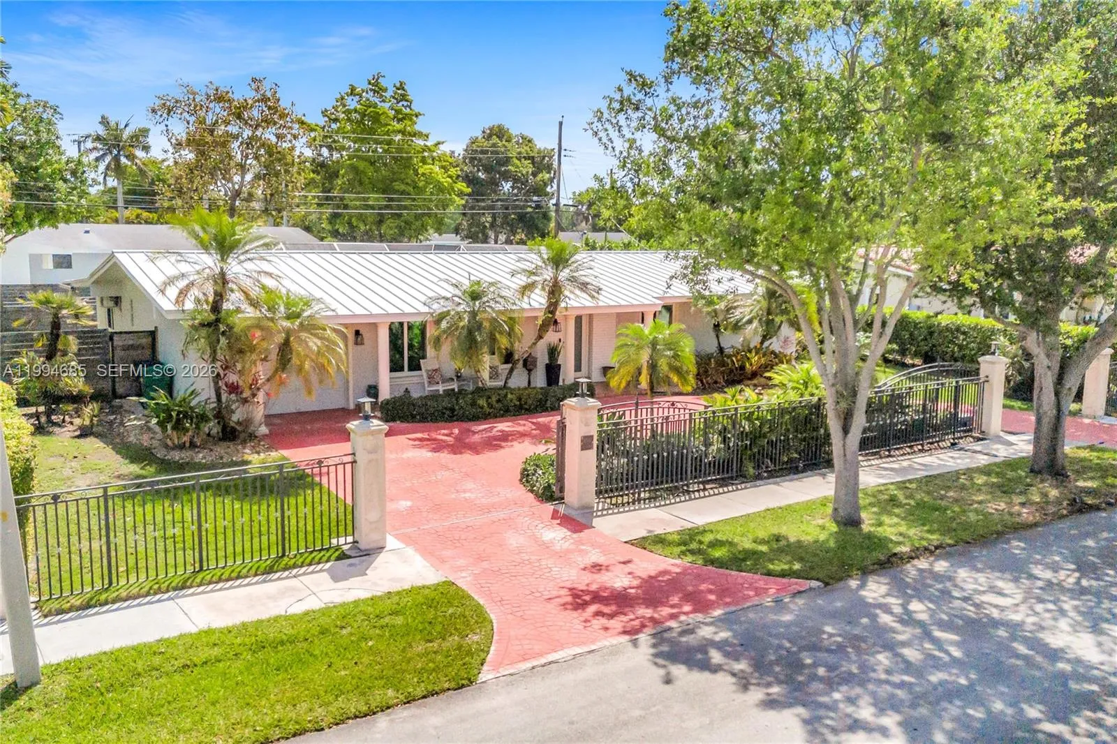 8541 Sw 87th Ct, Miami, Florida 33173, Miami, Florida 33173, 3 Bedrooms Bedrooms, ,2 BathroomsBathrooms,Residential,For Sale,8541 Sw 87th Ct, Miami, Florida 33173,A11994685