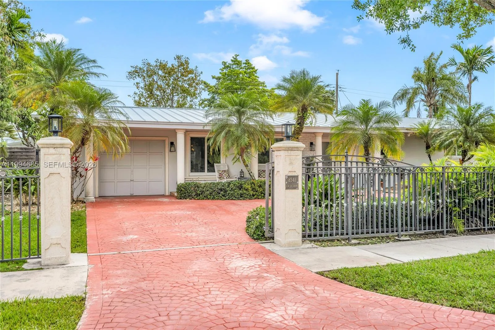 8541 Sw 87th Ct, Miami, Florida 33173, Miami, Florida 33173, 3 Bedrooms Bedrooms, ,2 BathroomsBathrooms,Residential,For Sale,8541 Sw 87th Ct, Miami, Florida 33173,A11994685