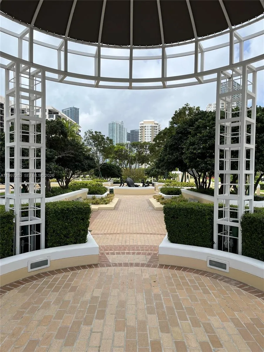 808 Brickell Key Dr 2002, Miami, Florida 33131, Miami, Florida 33131, 2 Bedrooms Bedrooms, ,2 BathroomsBathrooms,Residential Lease,For Rent,808 Brickell Key Dr 2002, Miami, Florida 33131,A11997263