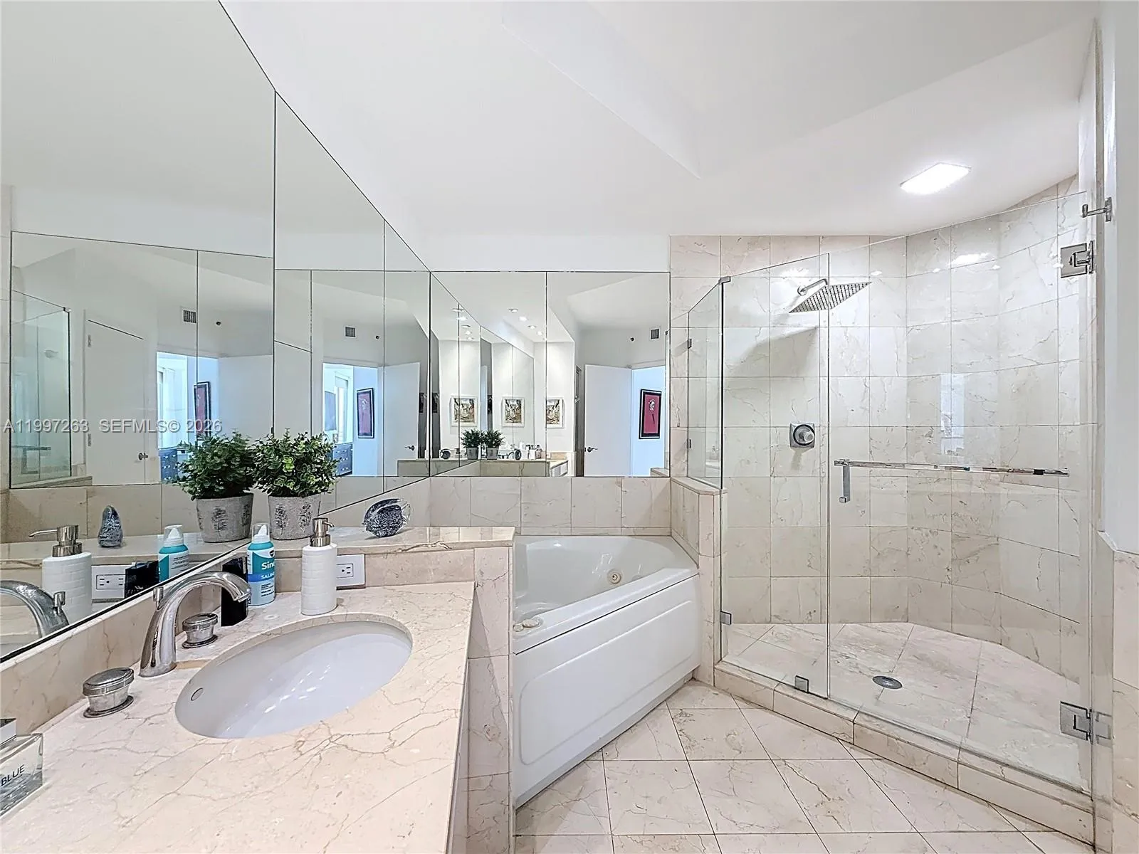 808 Brickell Key Dr 2002, Miami, Florida 33131, Miami, Florida 33131, 2 Bedrooms Bedrooms, ,2 BathroomsBathrooms,Residential Lease,For Rent,808 Brickell Key Dr 2002, Miami, Florida 33131,A11997263