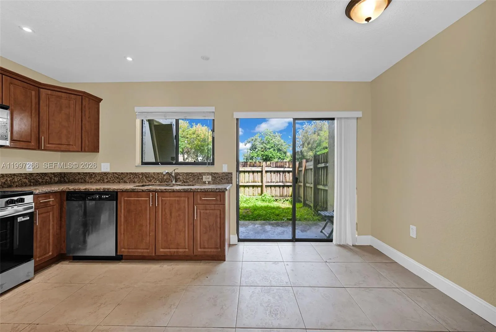 4930 S University Dr 4930, Davie, Florida 33328, Davie, Florida 33328, 3 Bedrooms Bedrooms, ,2 BathroomsBathrooms,Residential Lease,For Rent,4930 S University Dr 4930, Davie, Florida 33328,A11997266