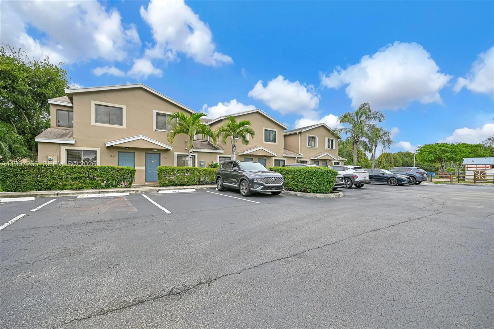 4930 S University Dr 4930, Davie, Florida 33328, Davie, Florida 33328, 3 Bedrooms Bedrooms, ,2 BathroomsBathrooms,Residential Lease,For Rent,4930 S University Dr 4930, Davie, Florida 33328,A11997266