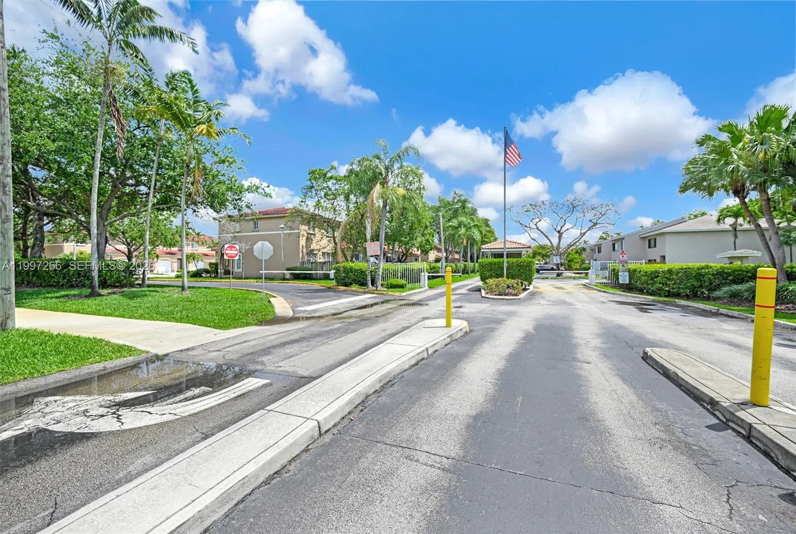 4930 S University Dr 4930, Davie, Florida 33328, Davie, Florida 33328, 3 Bedrooms Bedrooms, ,2 BathroomsBathrooms,Residential Lease,For Rent,4930 S University Dr 4930, Davie, Florida 33328,A11997266