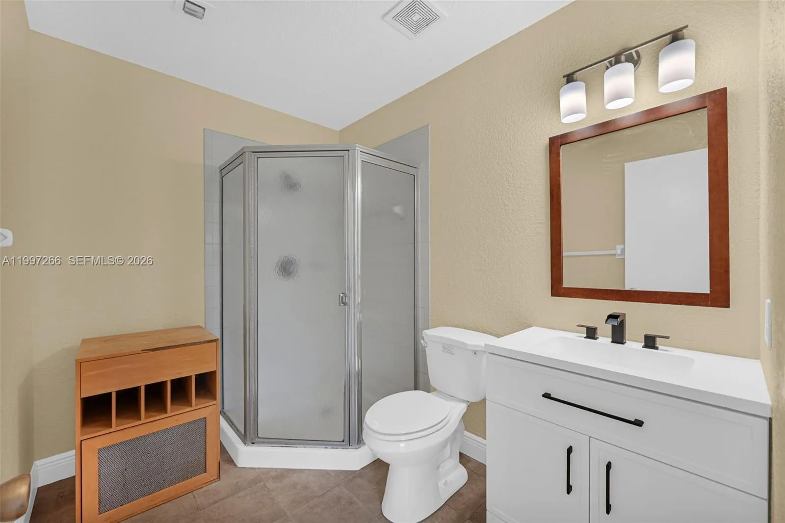 4930 S University Dr 4930, Davie, Florida 33328, Davie, Florida 33328, 3 Bedrooms Bedrooms, ,2 BathroomsBathrooms,Residential Lease,For Rent,4930 S University Dr 4930, Davie, Florida 33328,A11997266