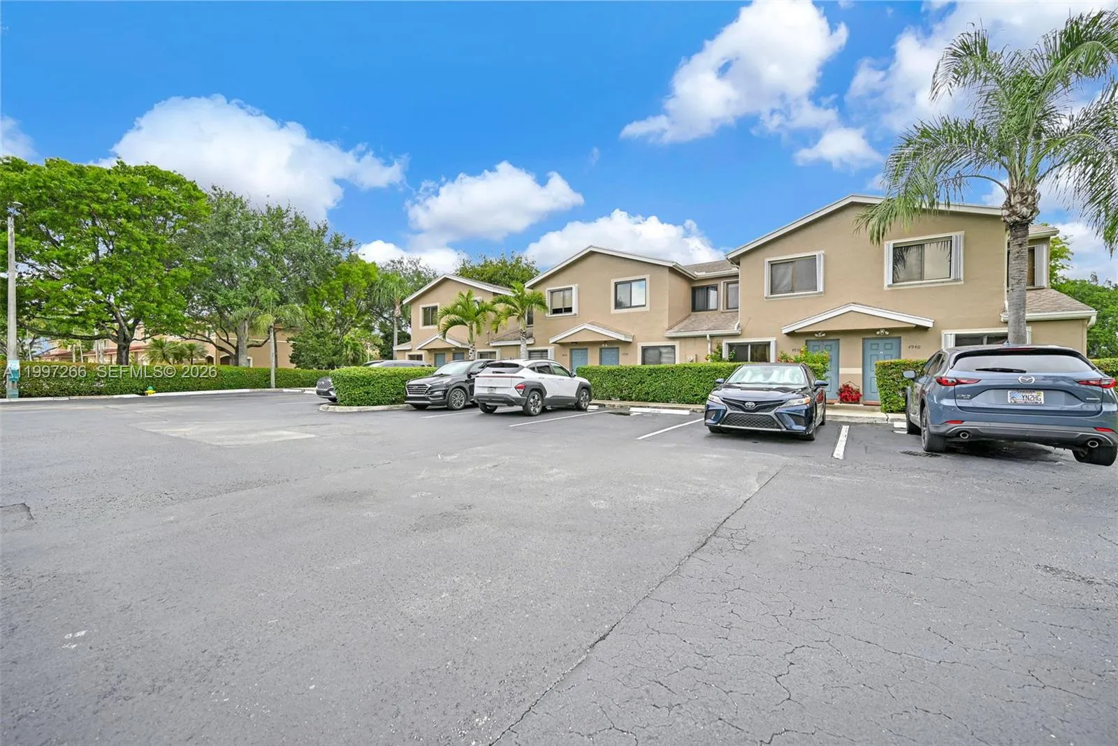 4930 S University Dr 4930, Davie, Florida 33328, Davie, Florida 33328, 3 Bedrooms Bedrooms, ,2 BathroomsBathrooms,Residential Lease,For Rent,4930 S University Dr 4930, Davie, Florida 33328,A11997266