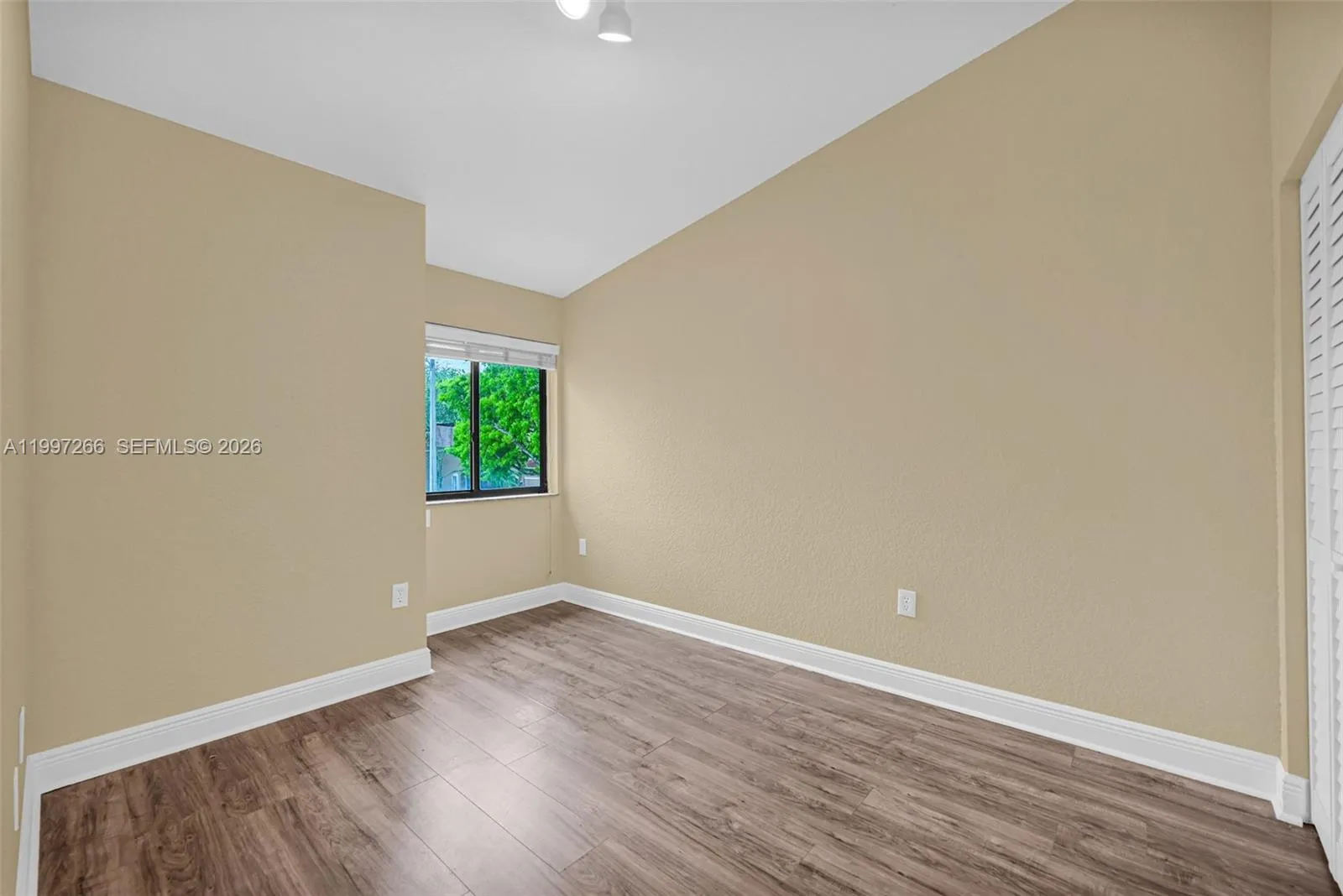 4930 S University Dr 4930, Davie, Florida 33328, Davie, Florida 33328, 3 Bedrooms Bedrooms, ,2 BathroomsBathrooms,Residential Lease,For Rent,4930 S University Dr 4930, Davie, Florida 33328,A11997266
