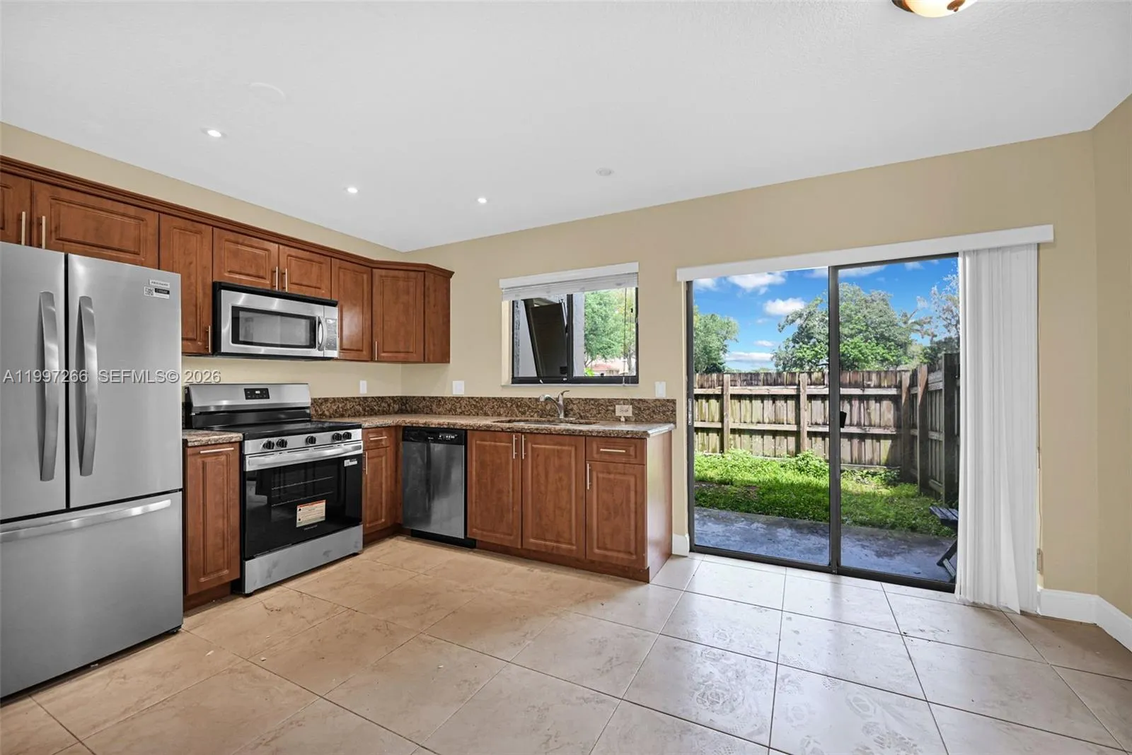 4930 S University Dr 4930, Davie, Florida 33328, Davie, Florida 33328, 3 Bedrooms Bedrooms, ,2 BathroomsBathrooms,Residential Lease,For Rent,4930 S University Dr 4930, Davie, Florida 33328,A11997266