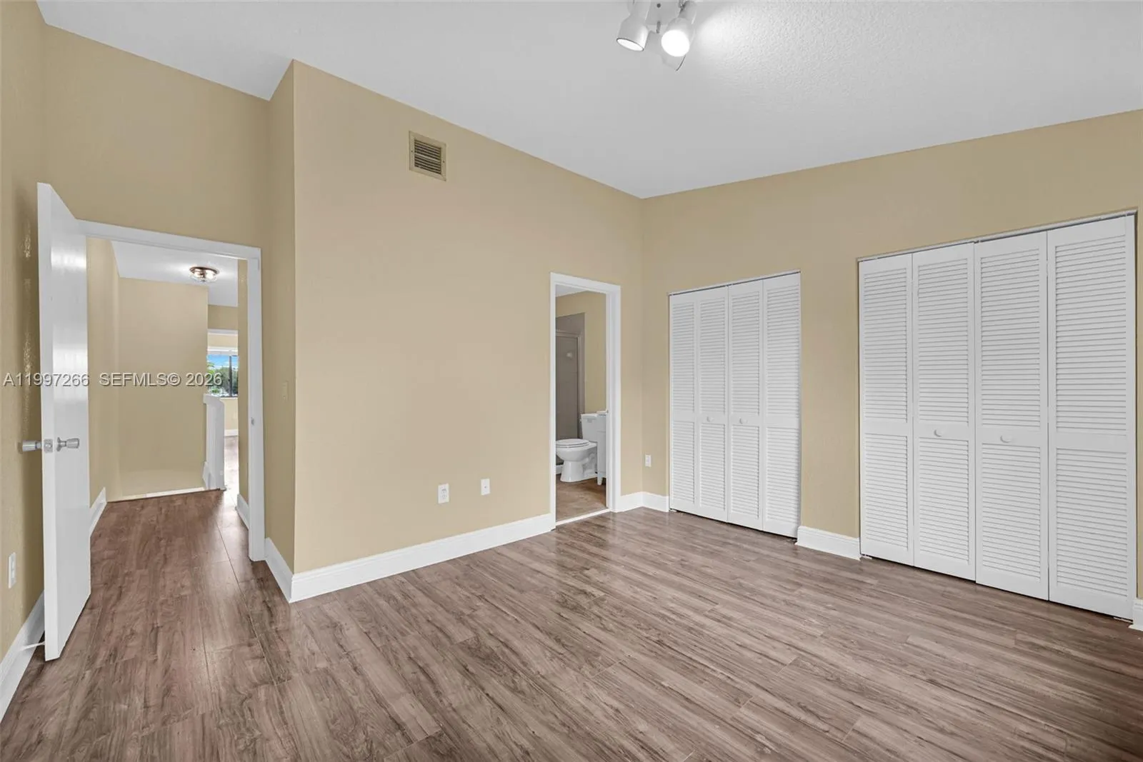 4930 S University Dr 4930, Davie, Florida 33328, Davie, Florida 33328, 3 Bedrooms Bedrooms, ,2 BathroomsBathrooms,Residential Lease,For Rent,4930 S University Dr 4930, Davie, Florida 33328,A11997266