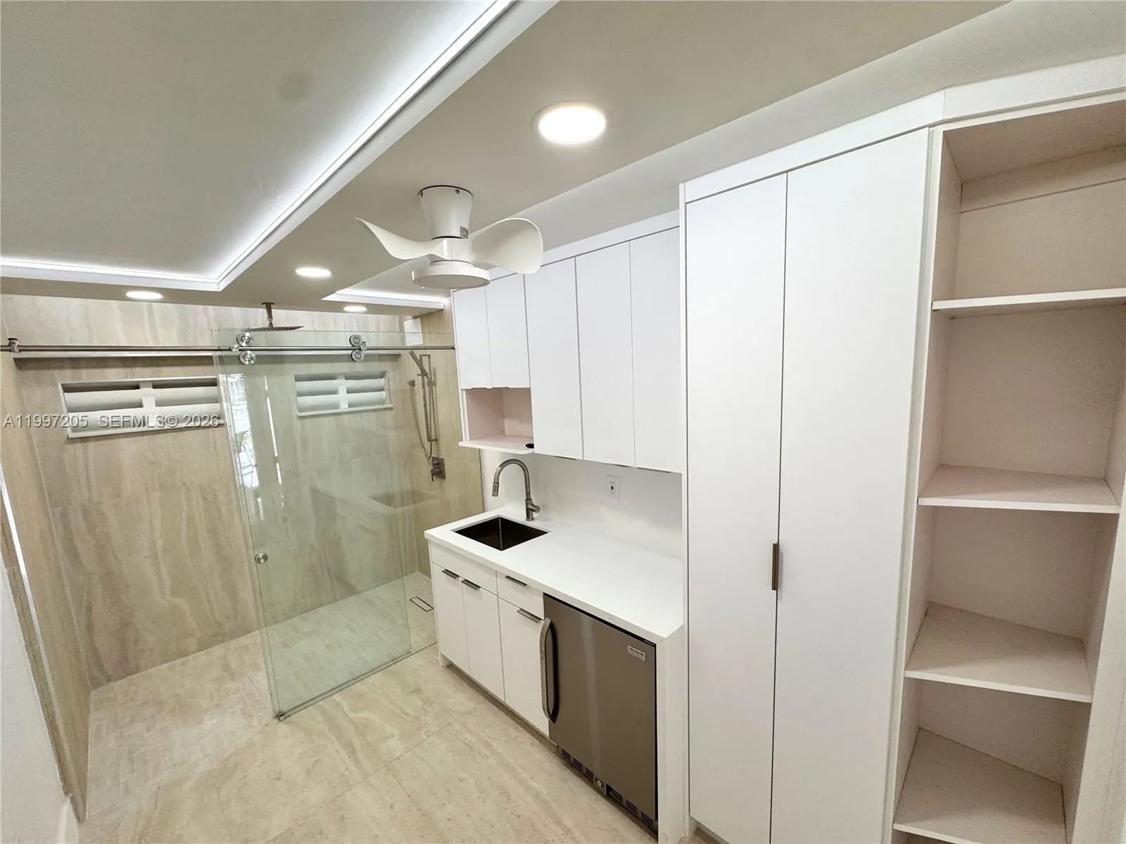 2899 Collins Ave 6, Miami Beach, Florida 33140, Miami Beach, Florida 33140, ,Residential,For Sale,2899 Collins Ave 6, Miami Beach, Florida 33140,A11997205