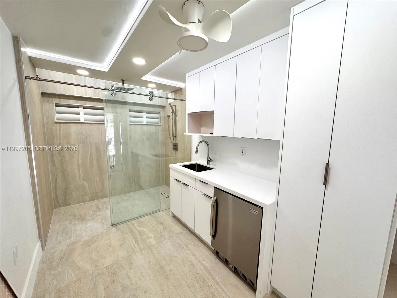 2899 Collins Ave 6, Miami Beach, Florida 33140, Miami Beach, Florida 33140, ,Residential,For Sale,2899 Collins Ave 6, Miami Beach, Florida 33140,A11997205