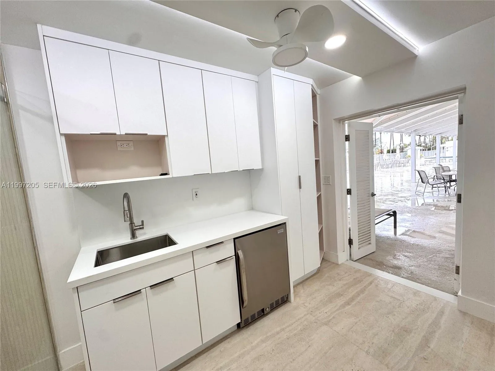 2899 Collins Ave 6, Miami Beach, Florida 33140, Miami Beach, Florida 33140, ,Residential,For Sale,2899 Collins Ave 6, Miami Beach, Florida 33140,A11997205