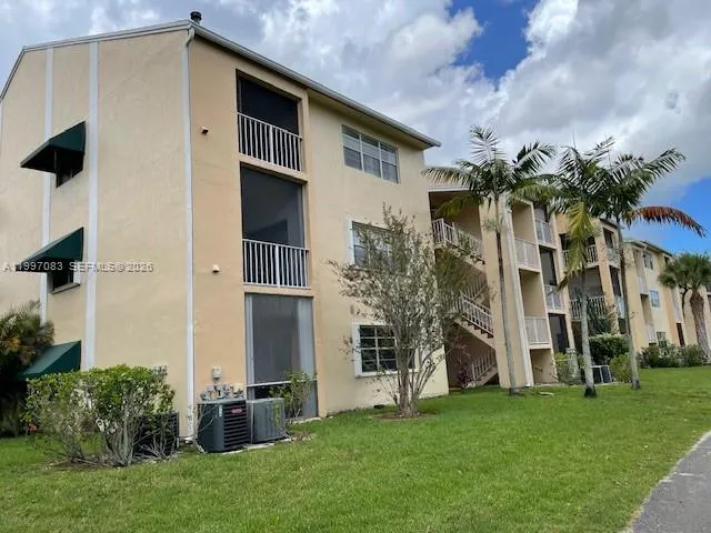 15275 Sw 107th Ln 102, Miami, Florida 33196, Miami, Florida 33196, 2 Bedrooms Bedrooms, ,2 BathroomsBathrooms,Residential Lease,For Rent,15275 Sw 107th Ln 102, Miami, Florida 33196,A11997083