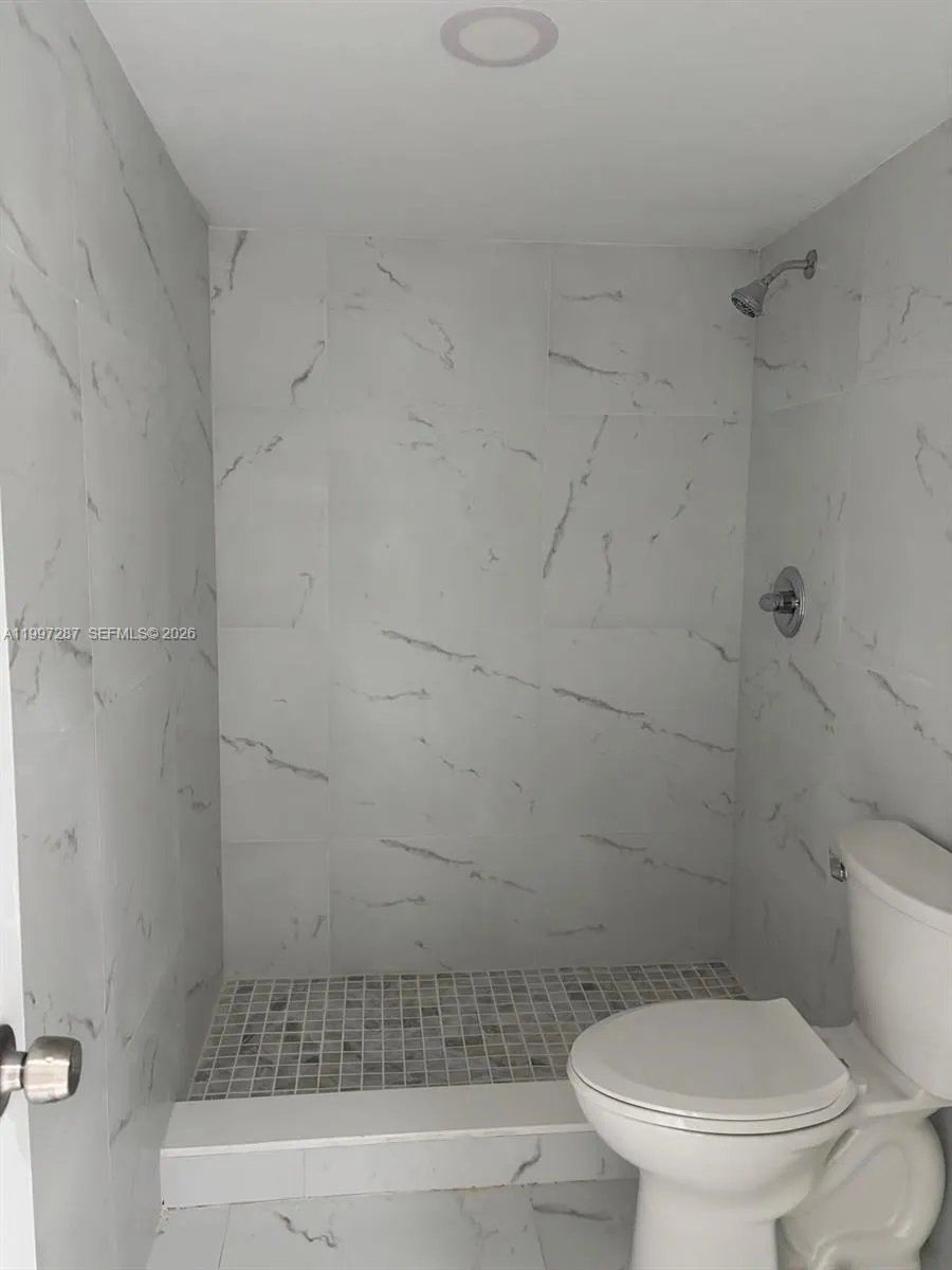 18840 Nw 57th Ave 301, Hialeah, Florida 33015, Hialeah, Florida 33015, 2 Bedrooms Bedrooms, ,2 BathroomsBathrooms,Residential Lease,For Rent,18840 Nw 57th Ave 301, Hialeah, Florida 33015,A11997287