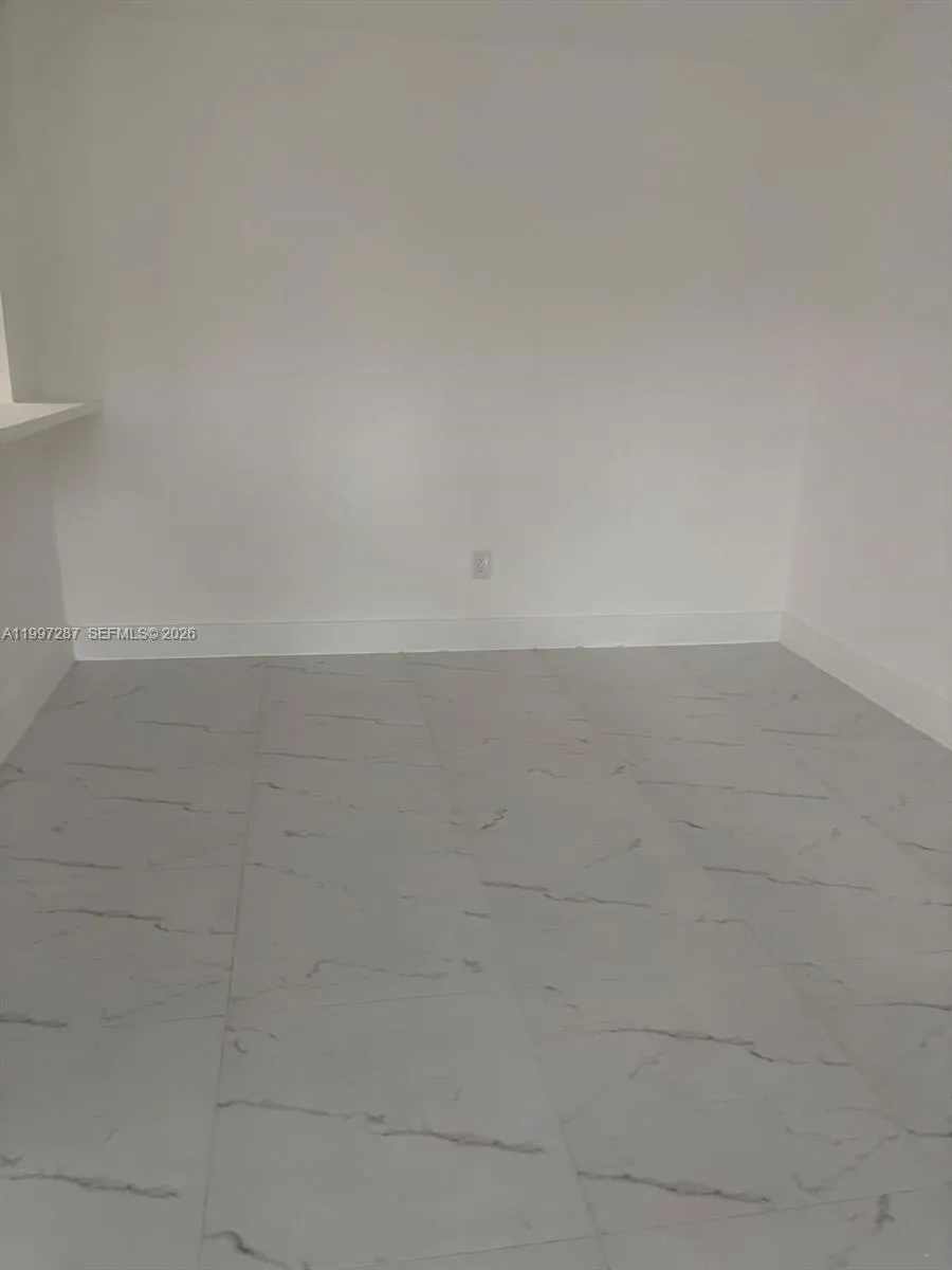 18840 Nw 57th Ave 301, Hialeah, Florida 33015, Hialeah, Florida 33015, 2 Bedrooms Bedrooms, ,2 BathroomsBathrooms,Residential Lease,For Rent,18840 Nw 57th Ave 301, Hialeah, Florida 33015,A11997287
