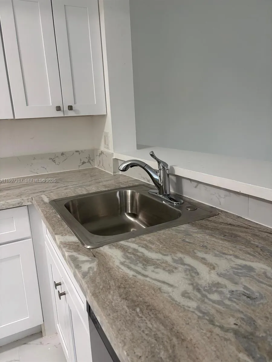 18840 Nw 57th Ave 301, Hialeah, Florida 33015, Hialeah, Florida 33015, 2 Bedrooms Bedrooms, ,2 BathroomsBathrooms,Residential Lease,For Rent,18840 Nw 57th Ave 301, Hialeah, Florida 33015,A11997287