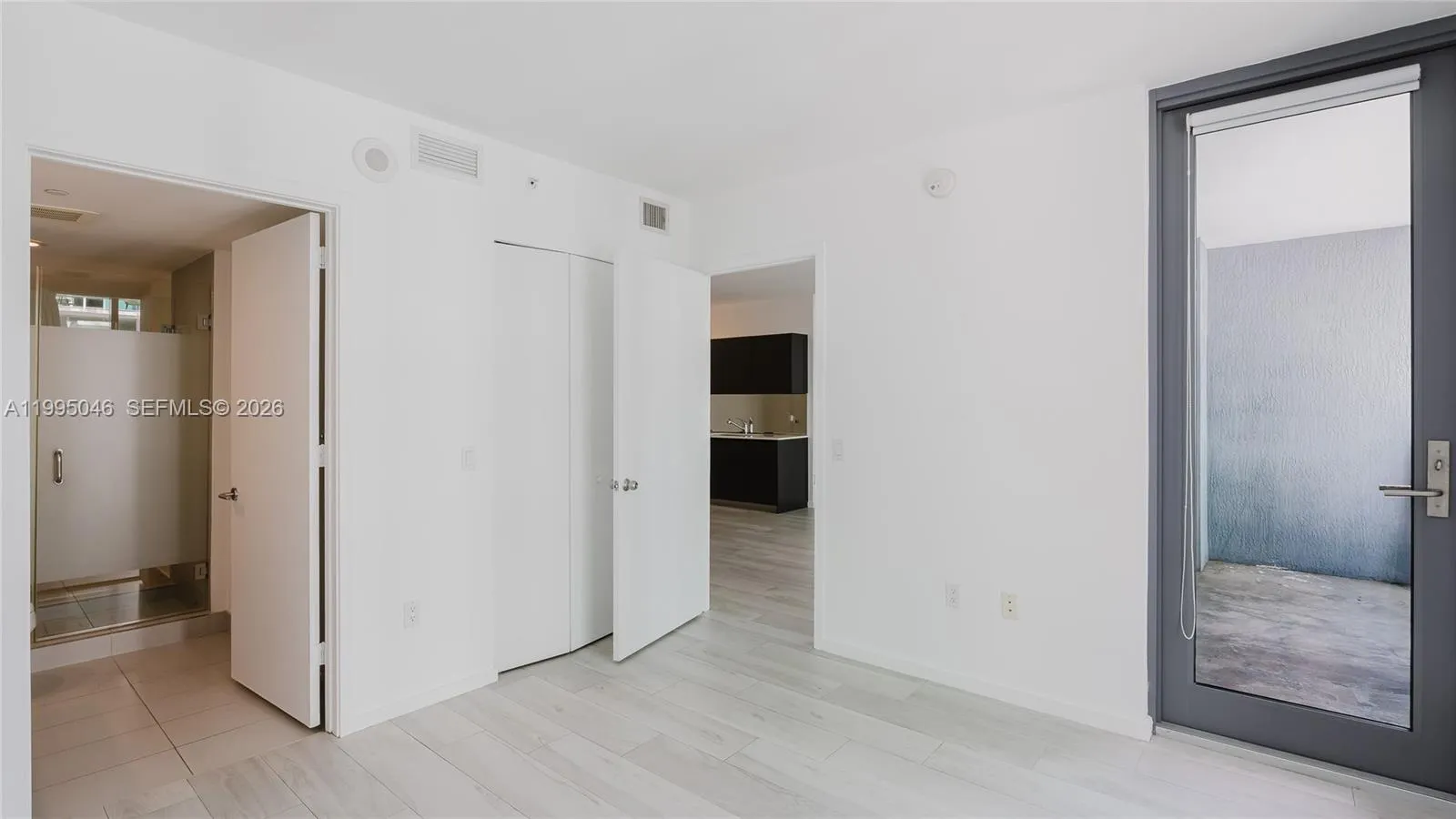 31 Se 6th St 1906, Miami, Florida 33131, Miami, Florida 33131, 1 Bedroom Bedrooms, ,2 BathroomsBathrooms,Residential Lease,For Rent,31 Se 6th St 1906, Miami, Florida 33131,A11995046