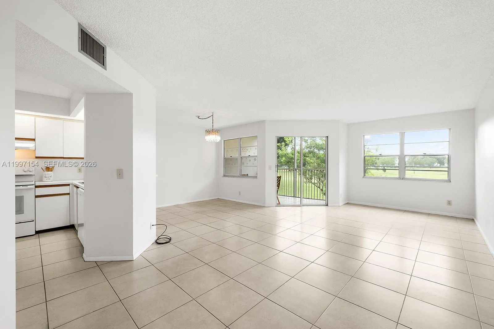901 Sw 128th Ave 212e, Pembroke Pines, Florida 330, Pembroke Pines, Florida 33027, 1 Bedroom Bedrooms, ,1 BathroomBathrooms,Residential,For Sale,901 Sw 128th Ave 212e, Pembroke Pines, Florida 330,A11997154