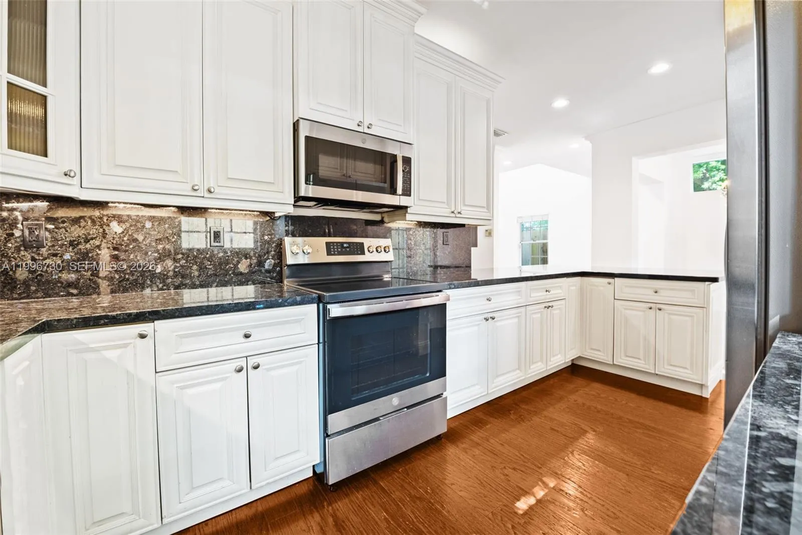 3135 Gifford Ln C, Miami, Florida 33133, Miami, Florida 33133, 3 Bedrooms Bedrooms, ,2 BathroomsBathrooms,Residential,For Sale,3135 Gifford Ln C, Miami, Florida 33133,A11996730