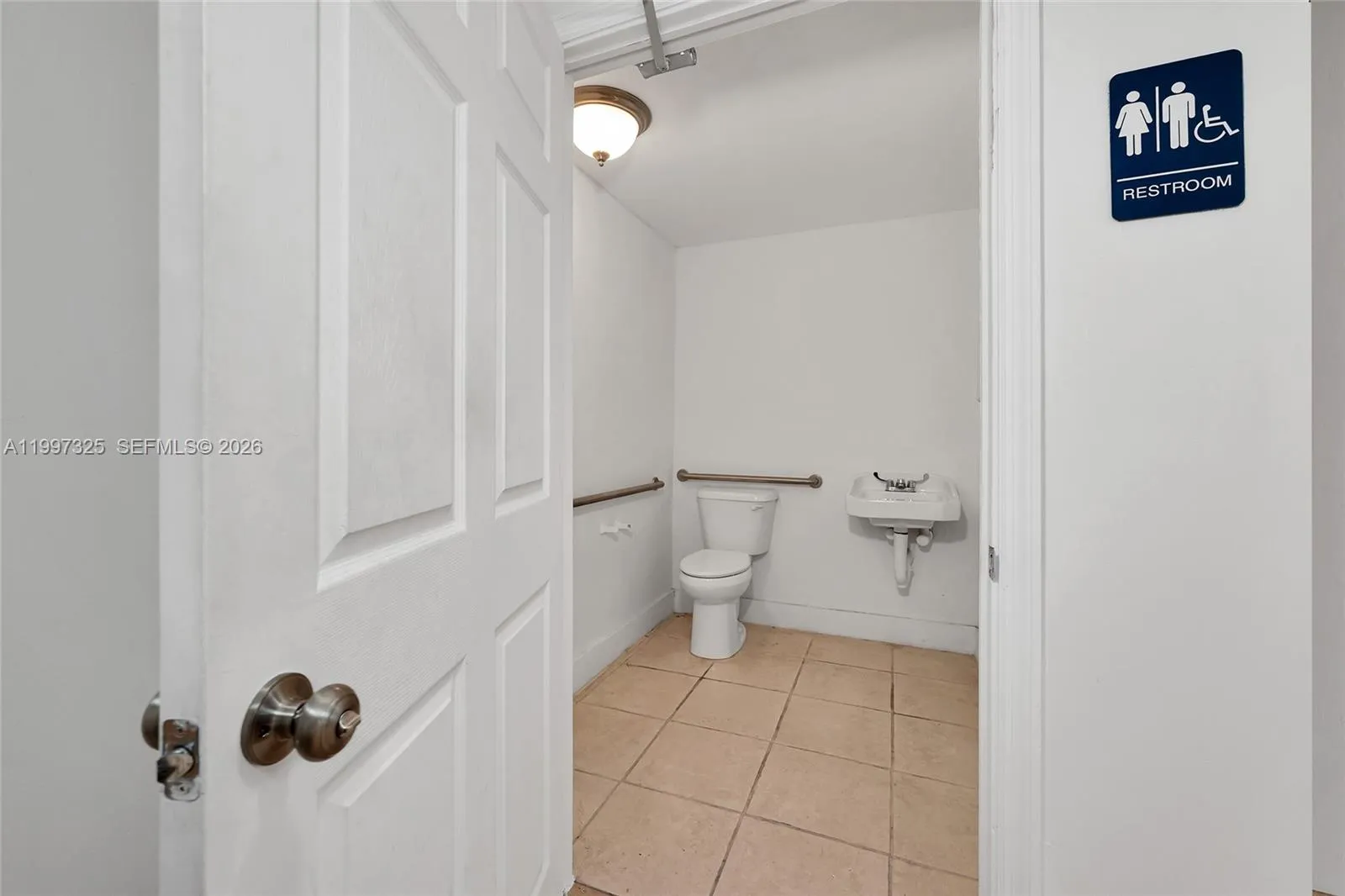 8255 Sw 124th St 8255, Pinecrest, Florida 33156, Pinecrest, Florida 33156, ,Commercial Lease,For Rent,8255 Sw 124th St 8255, Pinecrest, Florida 33156,A11997325