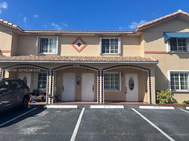 3260 W 70th St 202, Hialeah, Florida 33018, Hialeah, Florida 33018, 2 Bedrooms Bedrooms, ,2 BathroomsBathrooms,Residential Lease,For Rent,3260 W 70th St 202, Hialeah, Florida 33018,A11994786